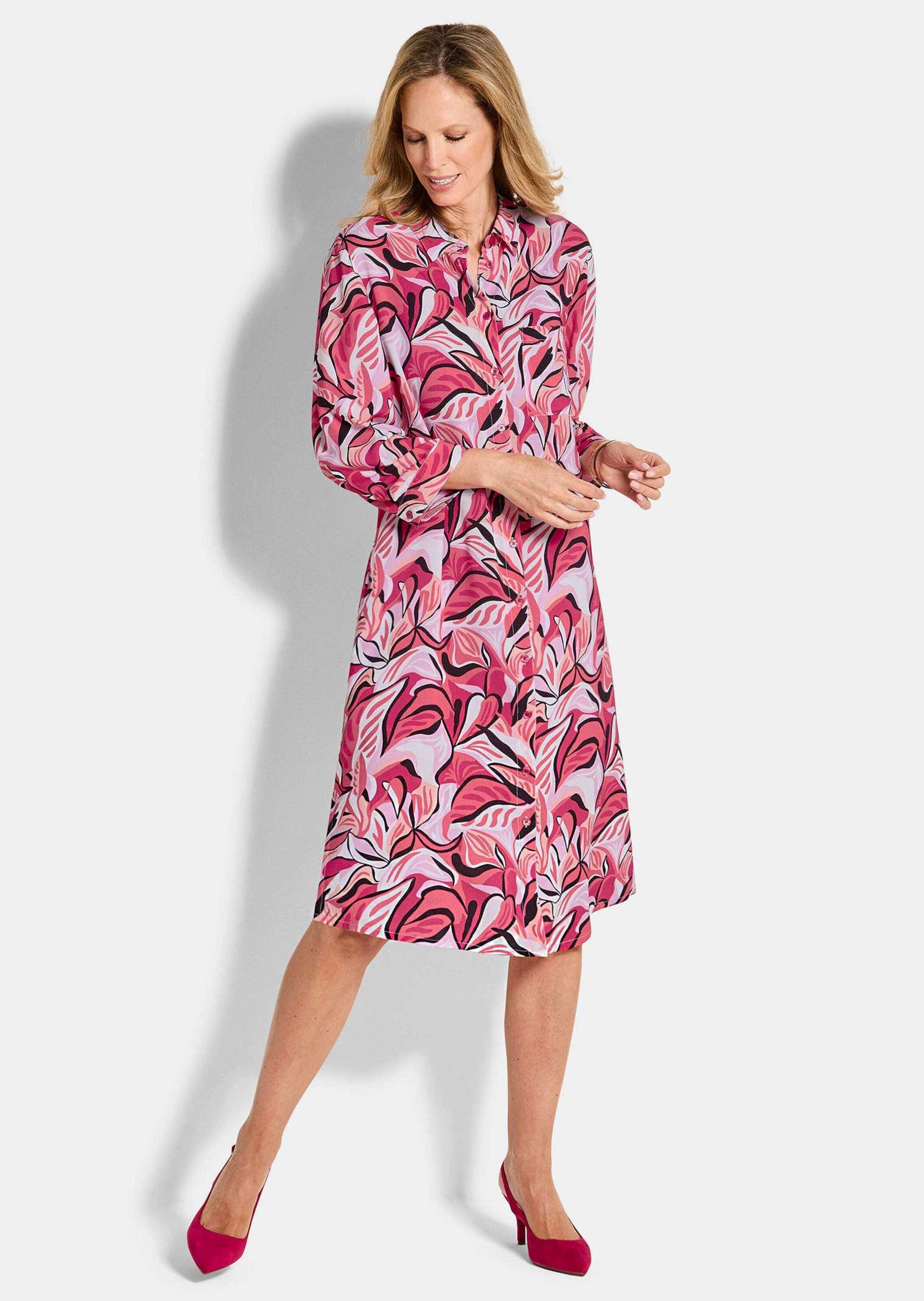 GOLDNER Sommerkleid »Kurzgröße Druckkleid mit floralem Muster« Taschen in der Seiennaht