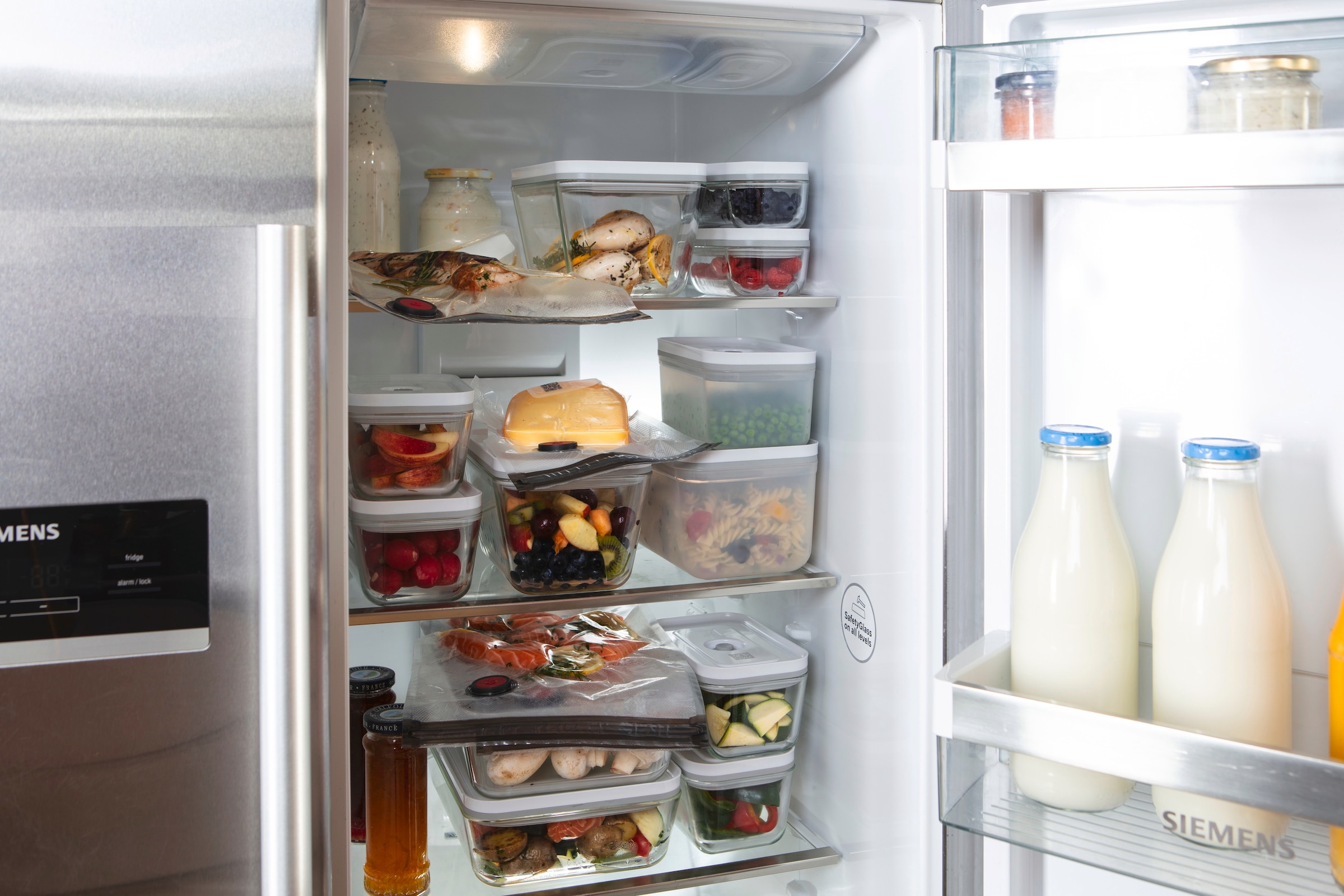 Zwilling Vakuumbehälter »Fresh & Save« Set, Vakuumpumpe inkl. 2 Vakuumboxen & 4 Vakuumbeutel, 7 Stk. tlg. Vakuum Starter-Set, Glas/Kunststoff, Spülmaschinengeeignet, Grey Line