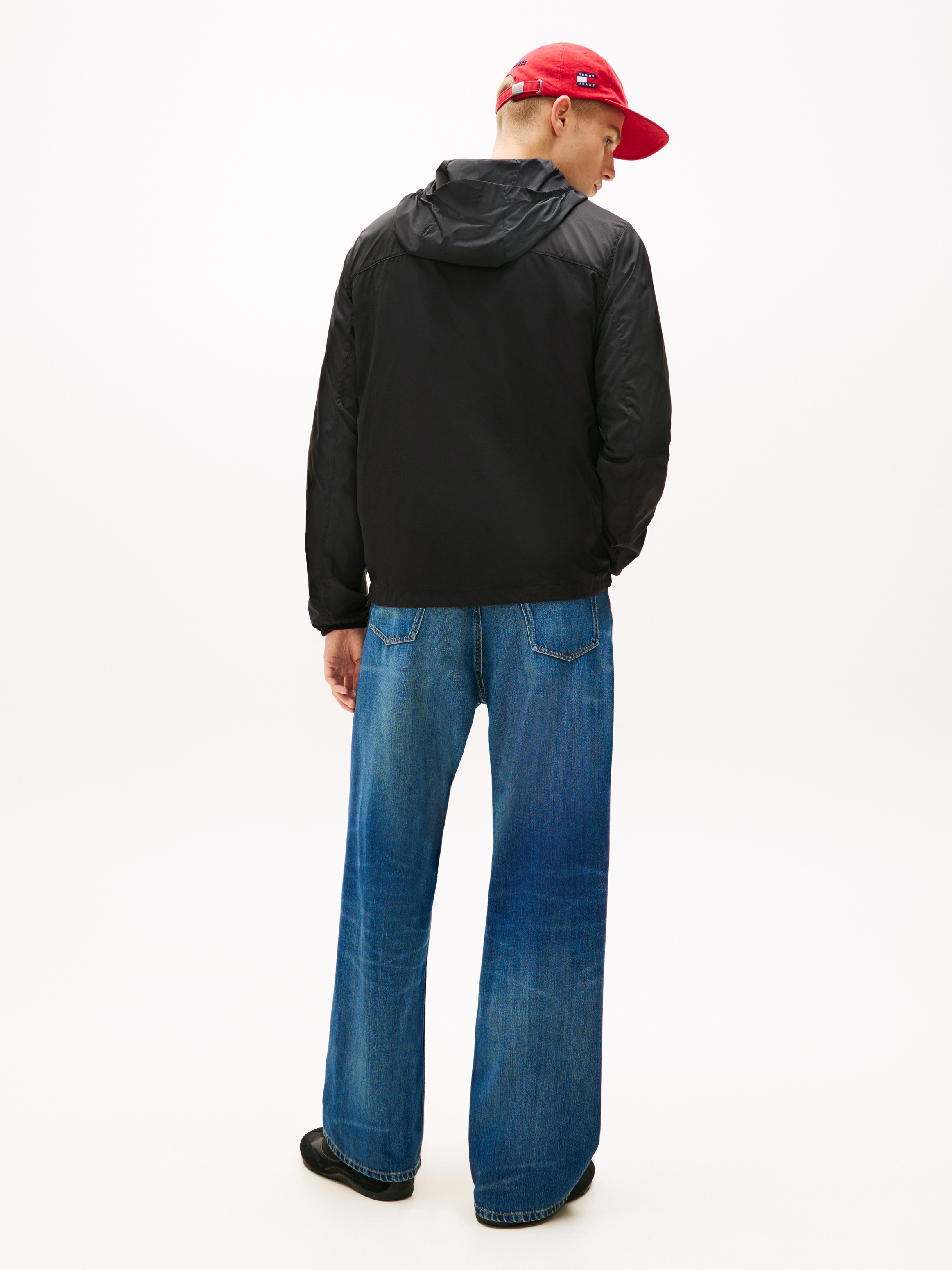 Tommy Jeans Outdoorjacke »TJM OUTDOOR SHELL« mit Kapuze Windsheeter Windjacke Packable Fahrradjacke Regular fit mit Kapuze