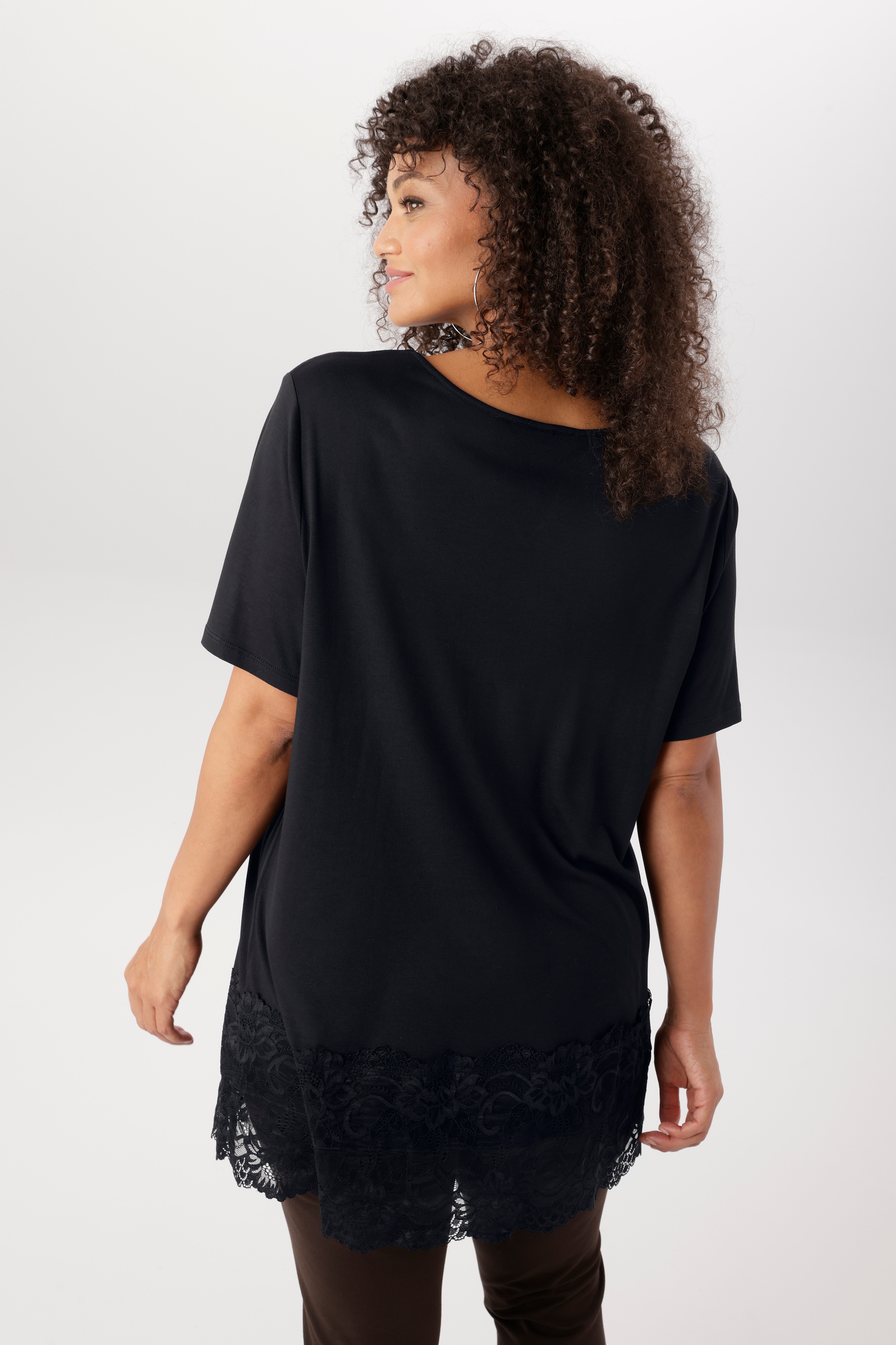 Aniston PLUS Spitzenshirt mit Trendige Spitze am Saum - NEUE KOLLEKTION