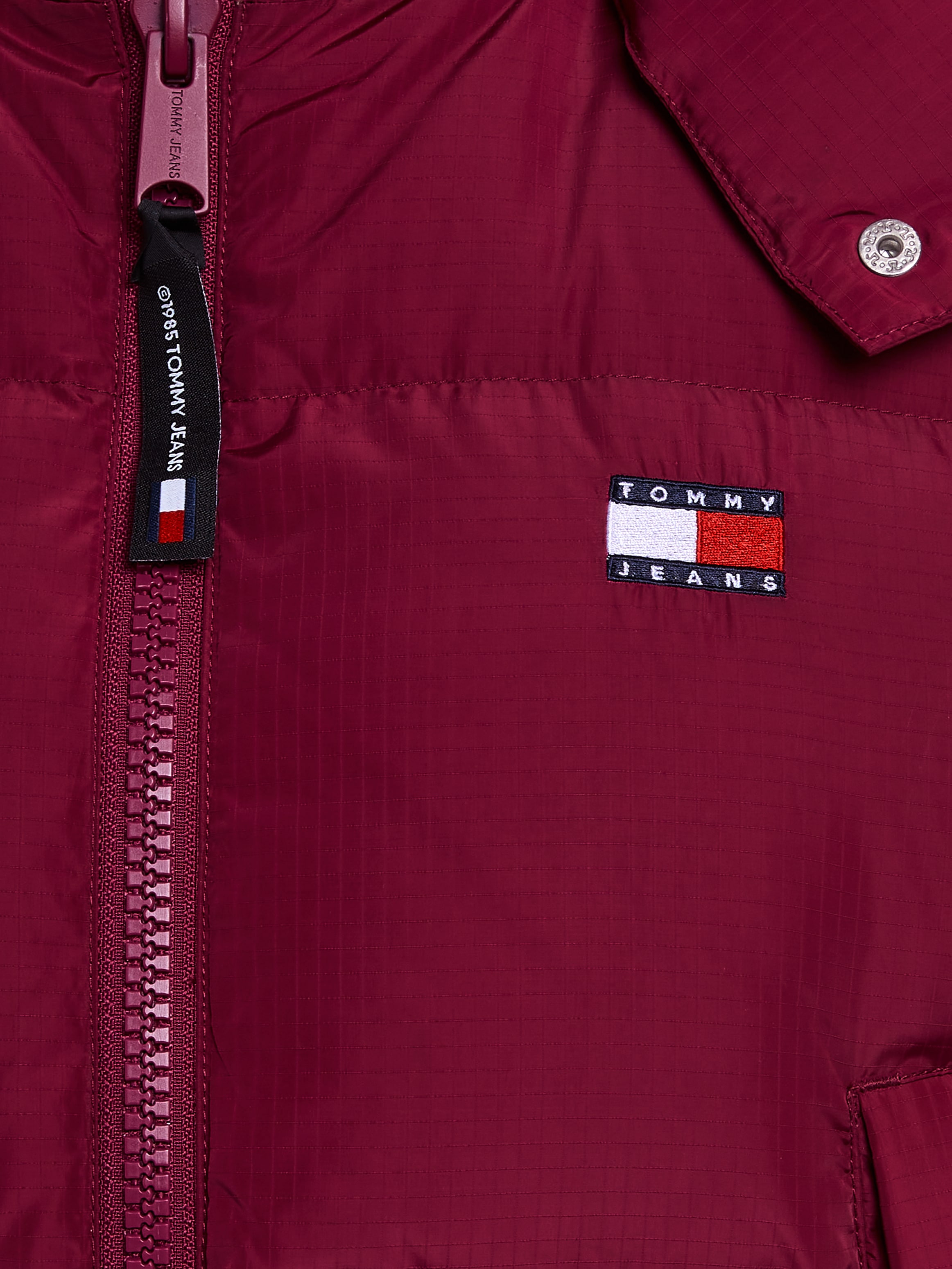 Tommy Jeans Steppweste »TJW CRP ALASKA PUFFER VEST«, in modischer Cropped Form, Puffer