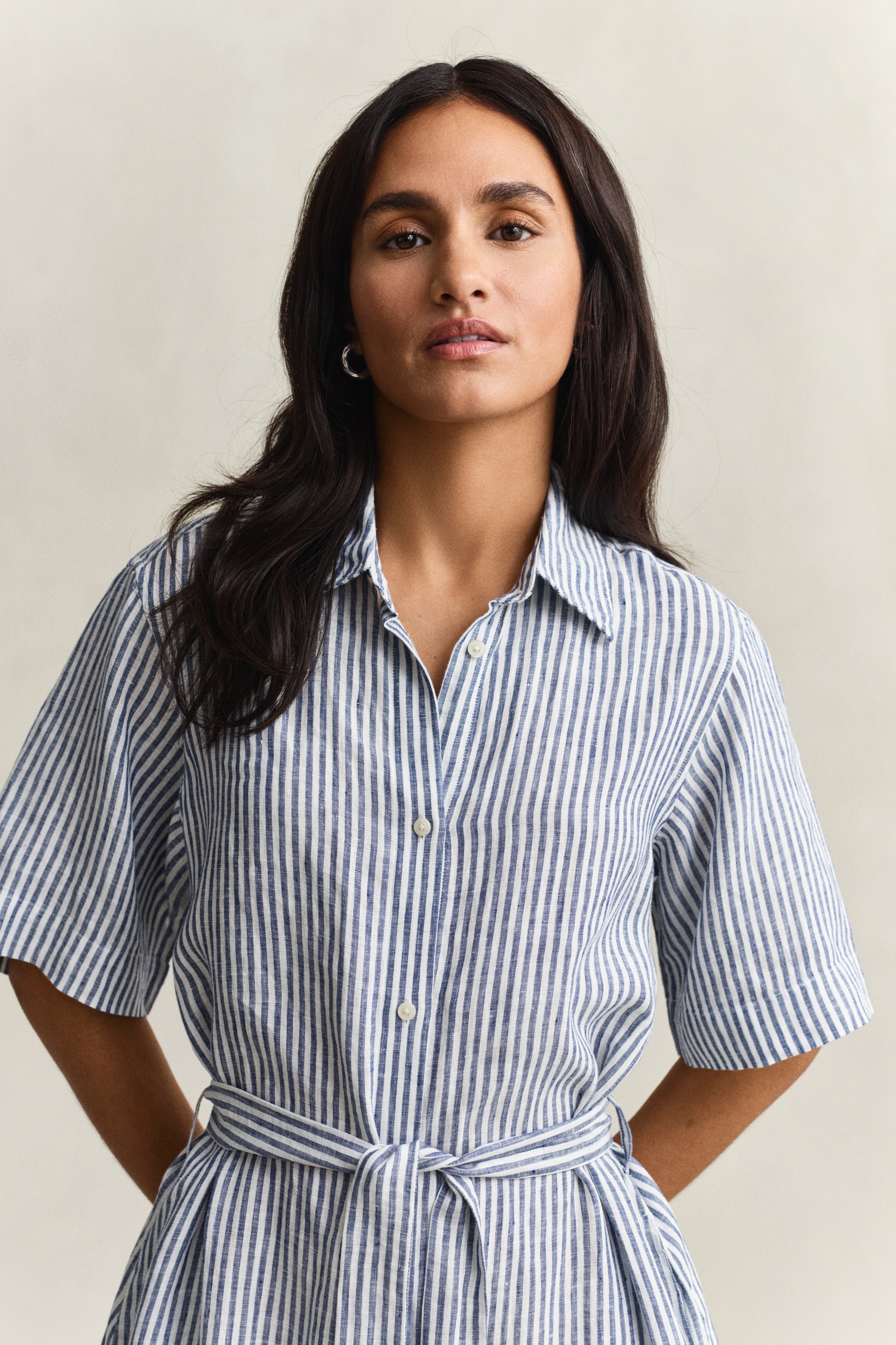 Gant Hemdblusenkleid »STRIPED LINEN« Seitennahttaschen Regular fit mit Bindegürtel