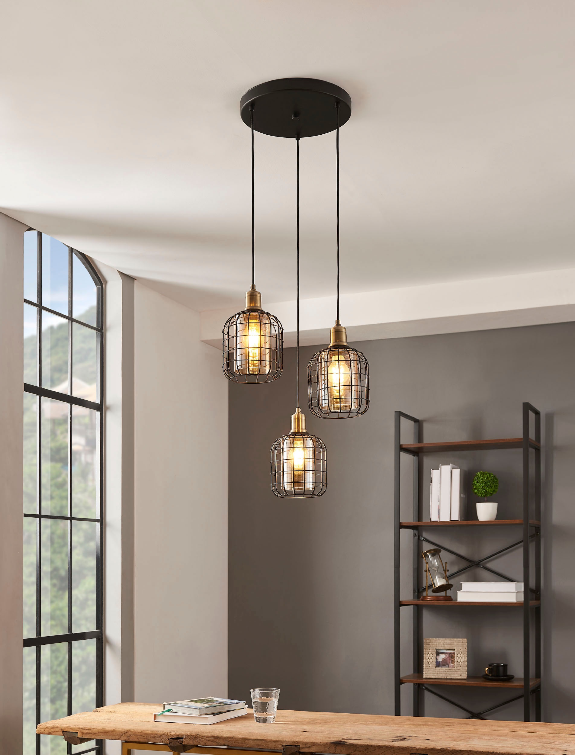 EGLO Hängeleuchte »VERNHAM Pendellampe, Stahl und Glas, E27, IP20, Esszimmerlampe, Lampe«, Leuchtmittel E27 | Leuchtmittel wechselbar-ohne Leuchtmittel, Pendelleuchte, Esstisch, H130 x Ø42,5cm, schwarz, brüniert, 3X40W exkl
