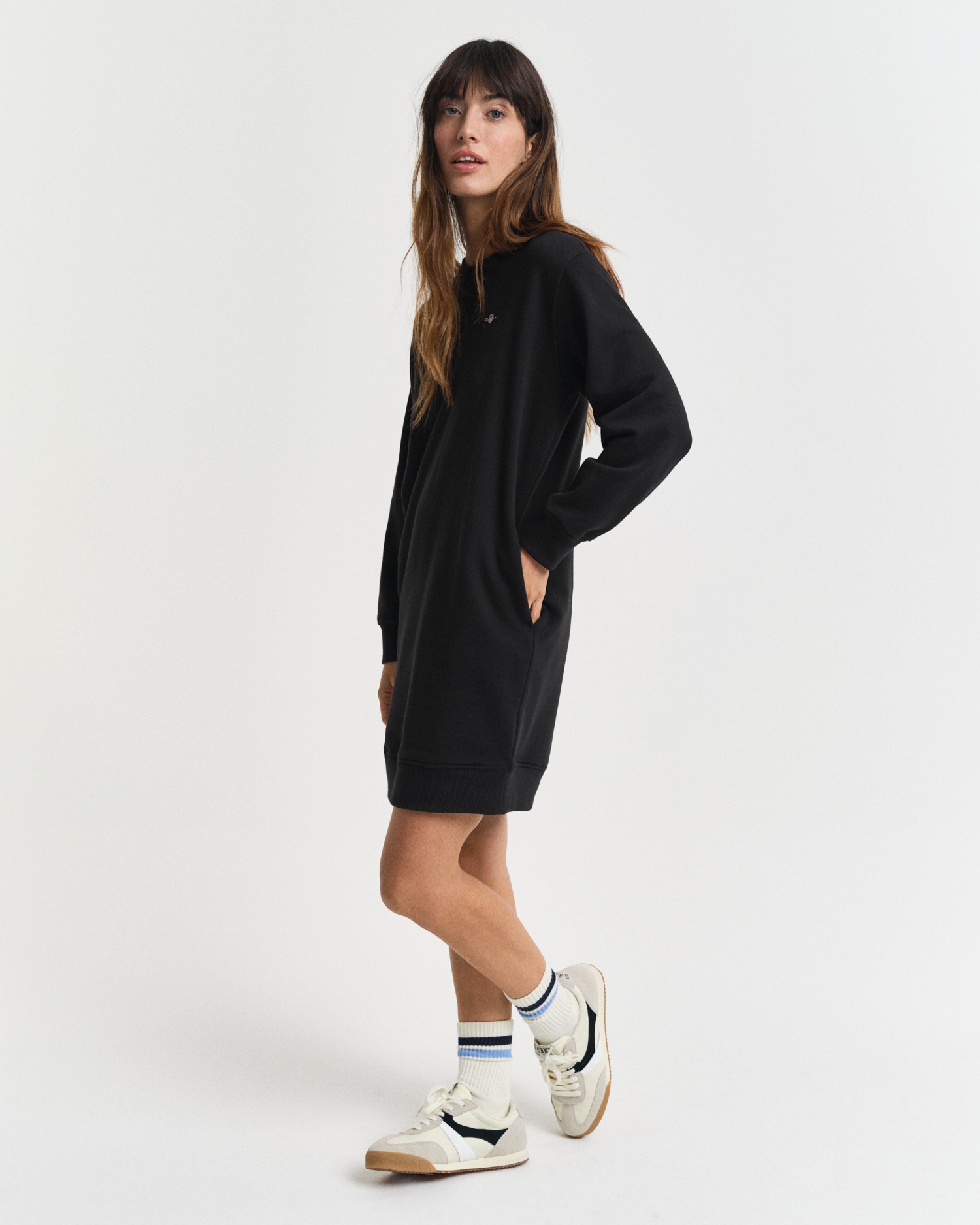 Gant Sweatkleid »SHIELD C-NECK SWEAT DRESS«, Shield Sweatkleid mit Rundhalsausschnitt