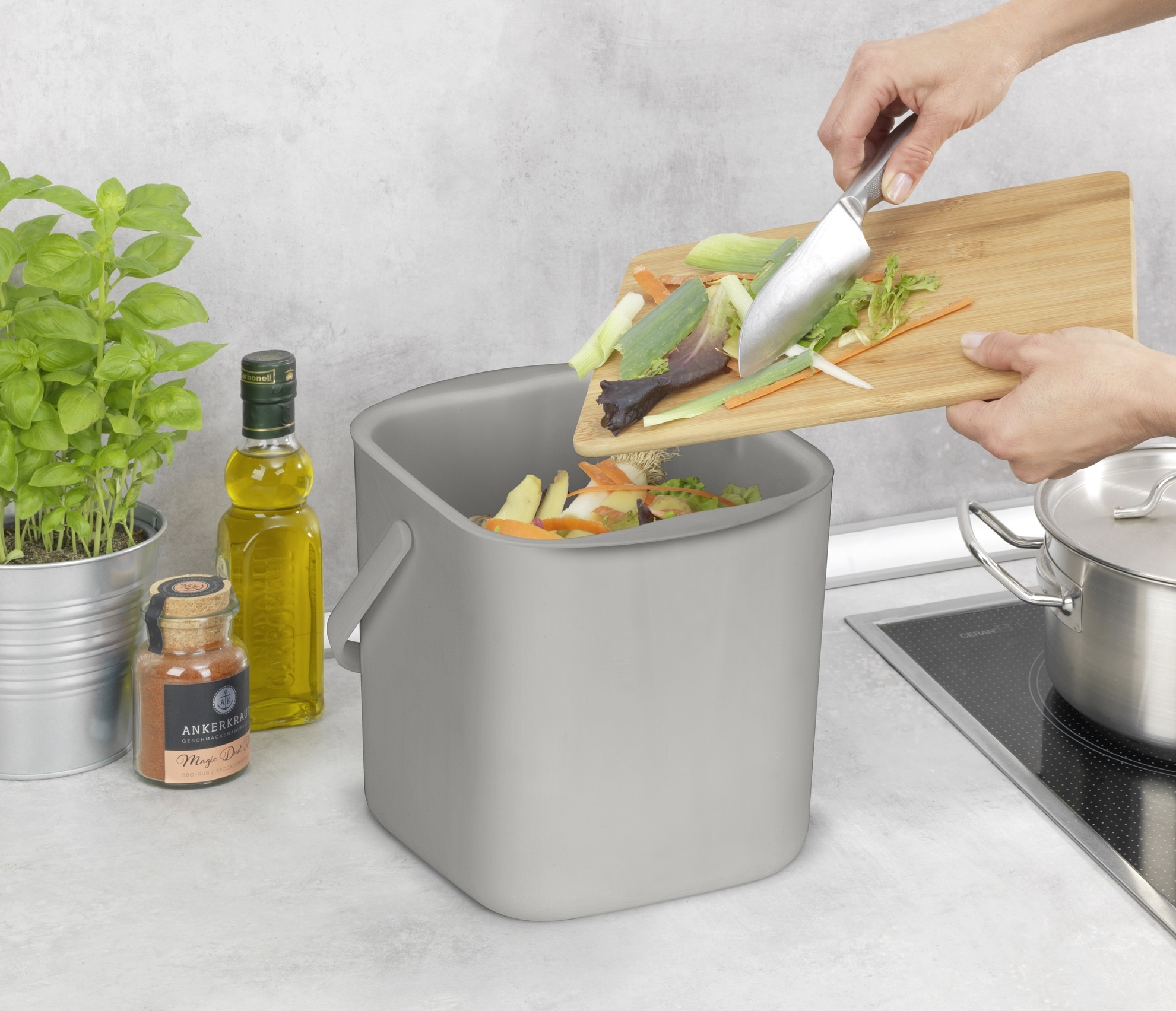 WENKO Biomülleimer »Modell Conny« 1 Behälter Komposteimer, Abfallsammler mit herausnehmbarem Sieb und Henkel, 3 L