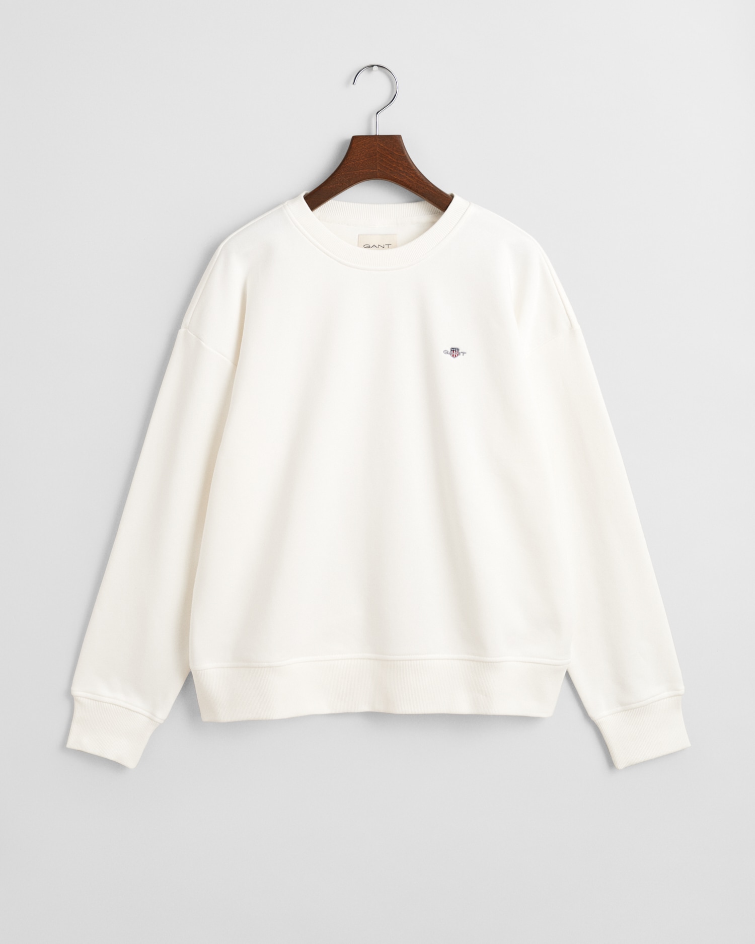 Gant Sweatshirt »SHIELD C-NECK SWEAT«, Grafische GANT-Stickerei auf der Brust