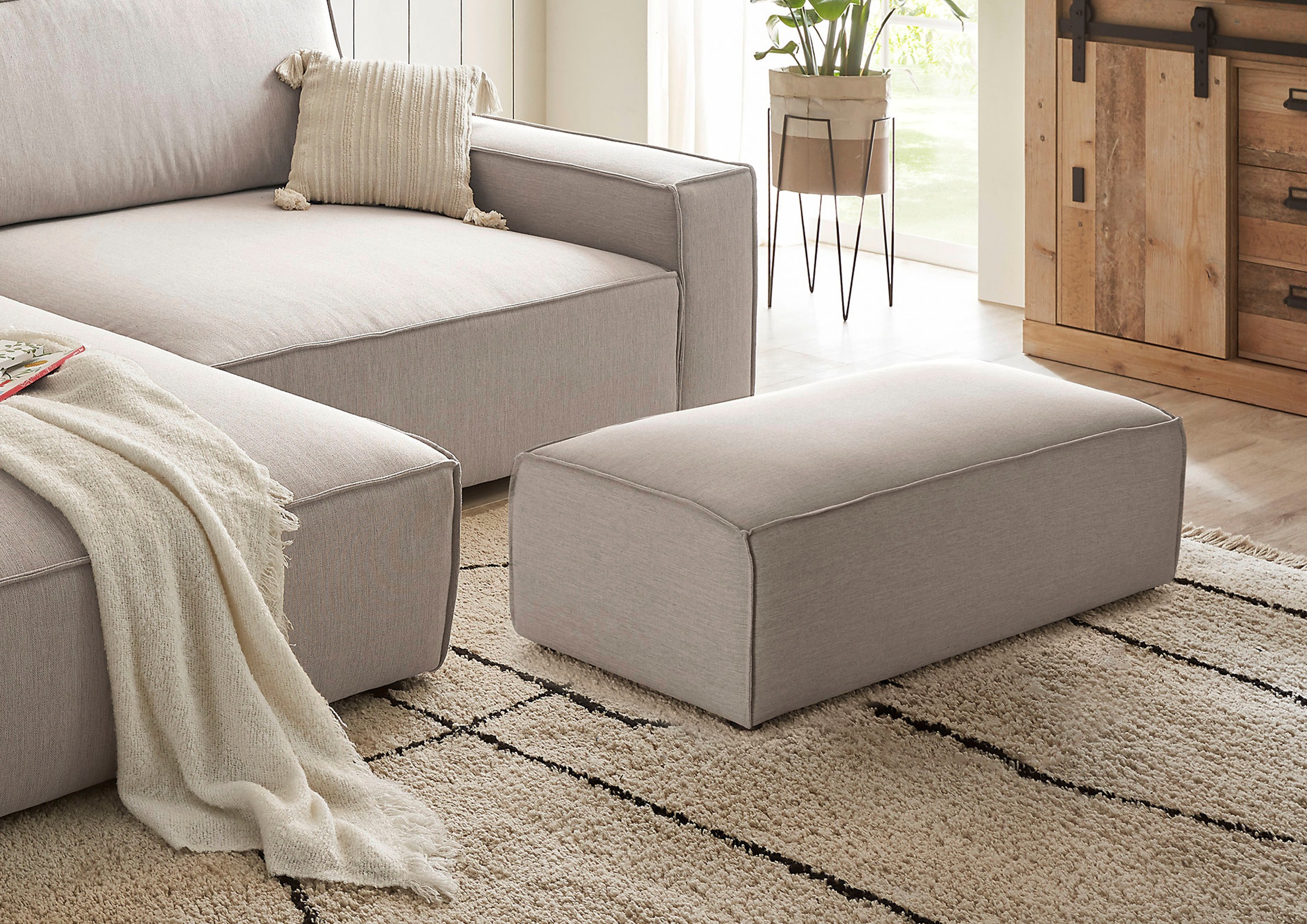 Home affaire Hocker »NEU: SHERWOOD XXL, Polsterhocker, Cord, Webstoff«, rechteckig, bequemer Sitzkomfort, 130/60/44 cm, Krokodilverbinder