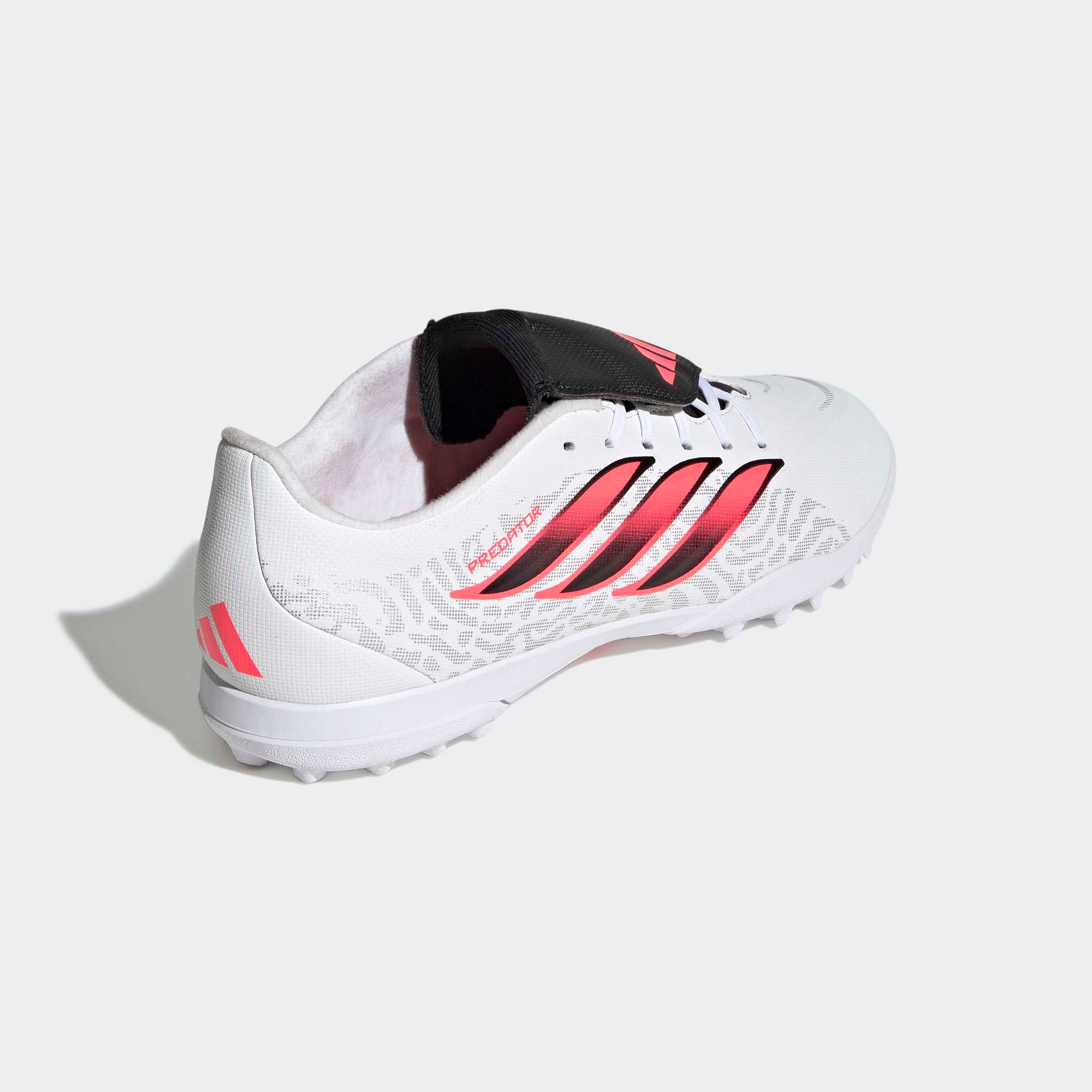 adidas Performance Fußballschuh »PREDATOR CLUB , HYBRIDRASEN, UMSCHLAGBARE ZUNGE«  für synthetische Hartplätze
