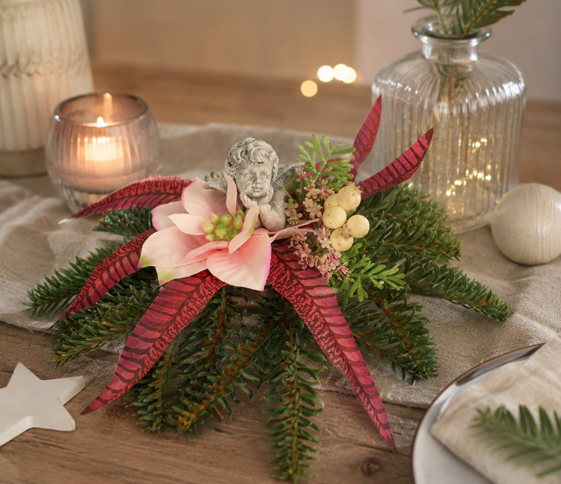 OTTO home Kunstblume »Tannen-Aufleger mit Poinsettia und Engel« Dekorativer Tannenzweigkranz mit Poinsettia-Blüte und Engelfigur