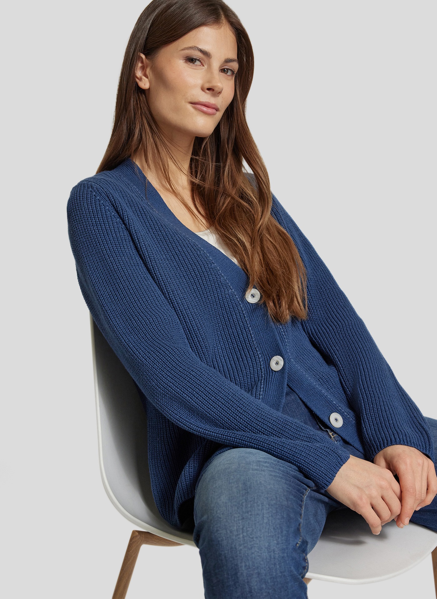 Rabe Strickjacke, mit V-Ausschnitt und Knopfleiste