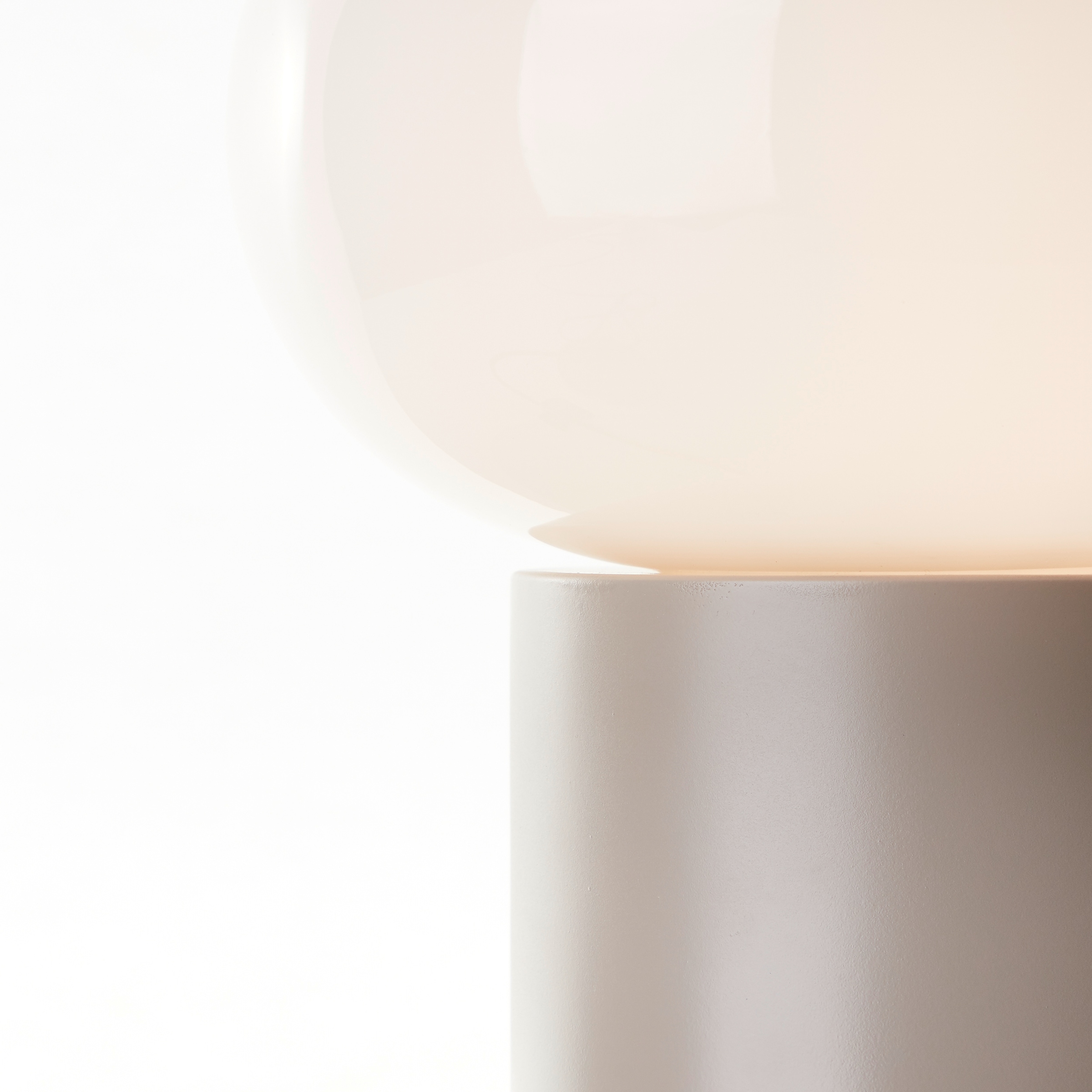 Brilliant Tischleuchte »Daeny«, 1 flammig-flammig, mit weißem Glas, 27 x 20 cm, E27, Metall, taupe