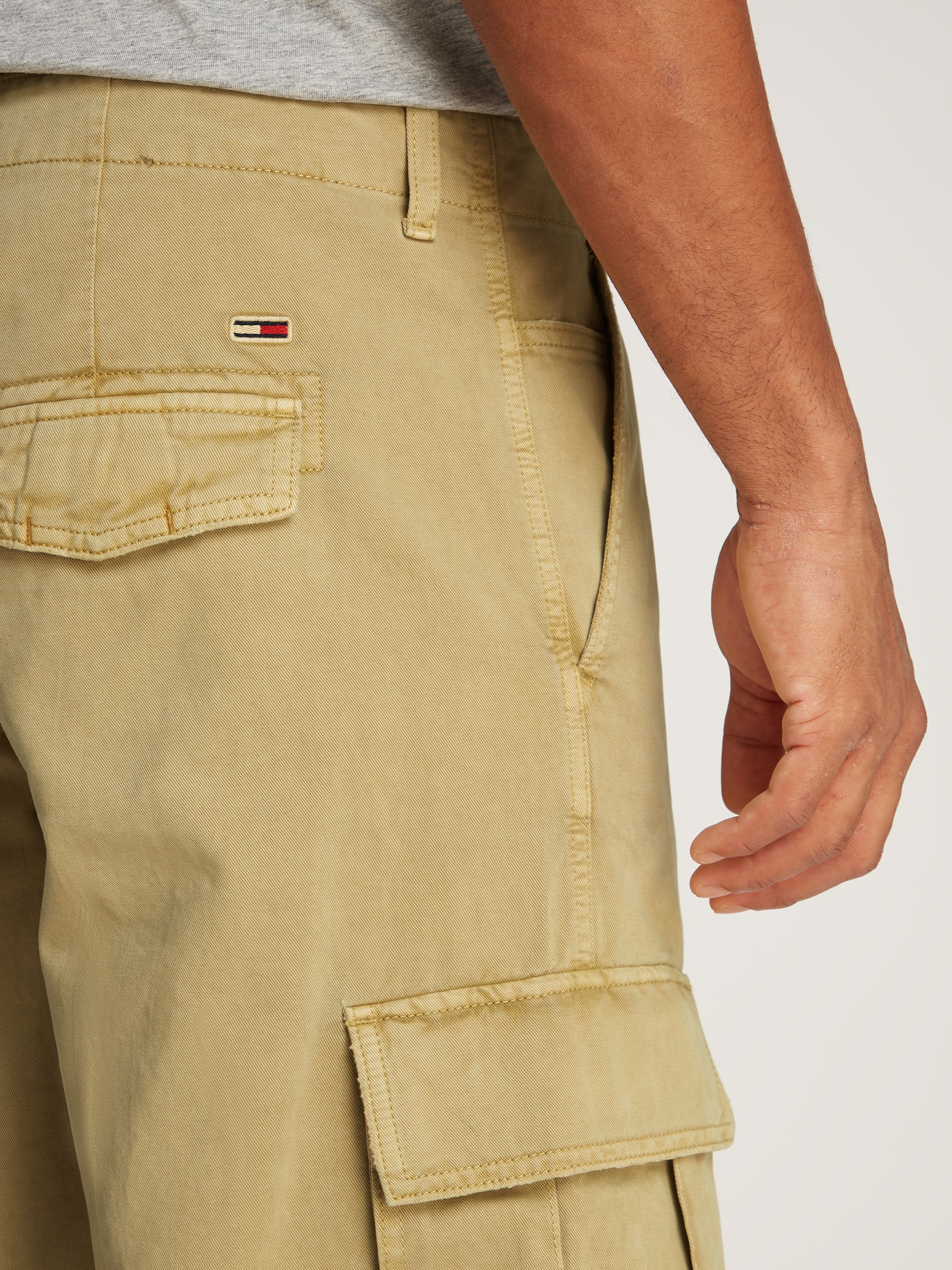 Tommy Jeans Cargohose »TJM JAIMIE COTTON CARGO«, mit Kniefalten