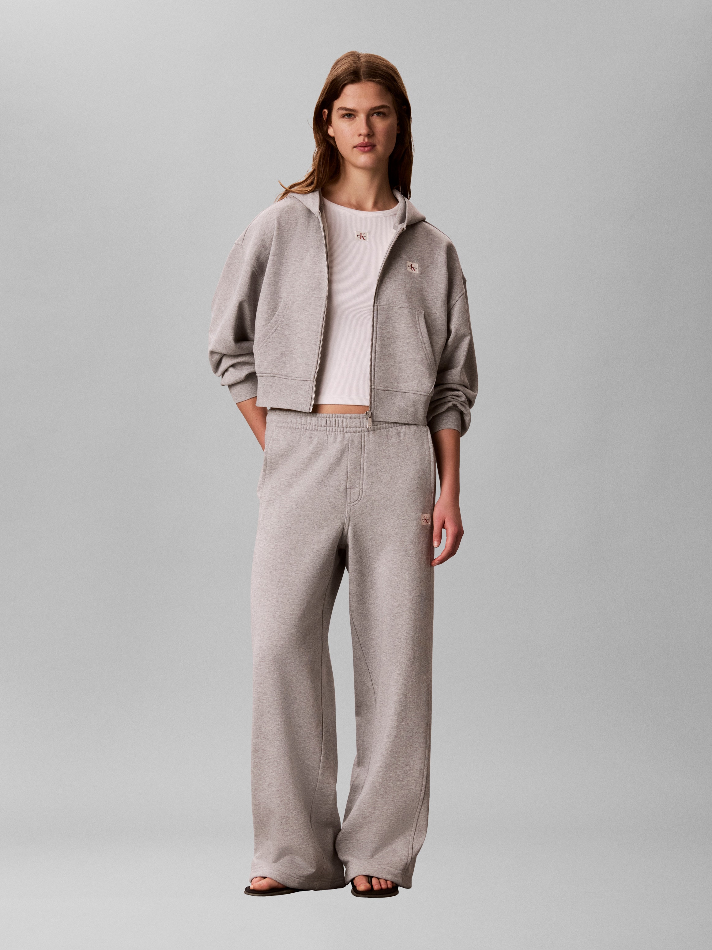Calvin Klein Jeans Sweathose »A- FRENCH TERRY BADGE LOGO PANT«  mit weitem Bein