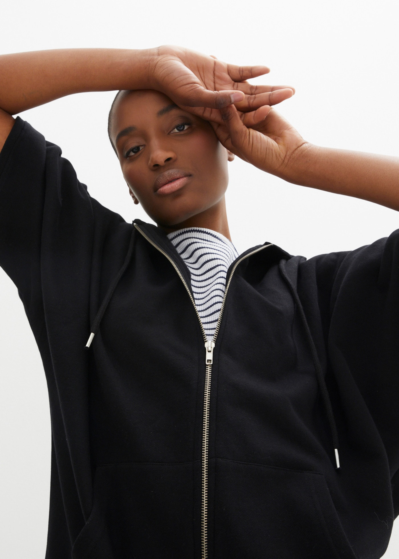 bonprix Sweatjacke Oversize-Passform, mit Kapuze, aus Baumwolle