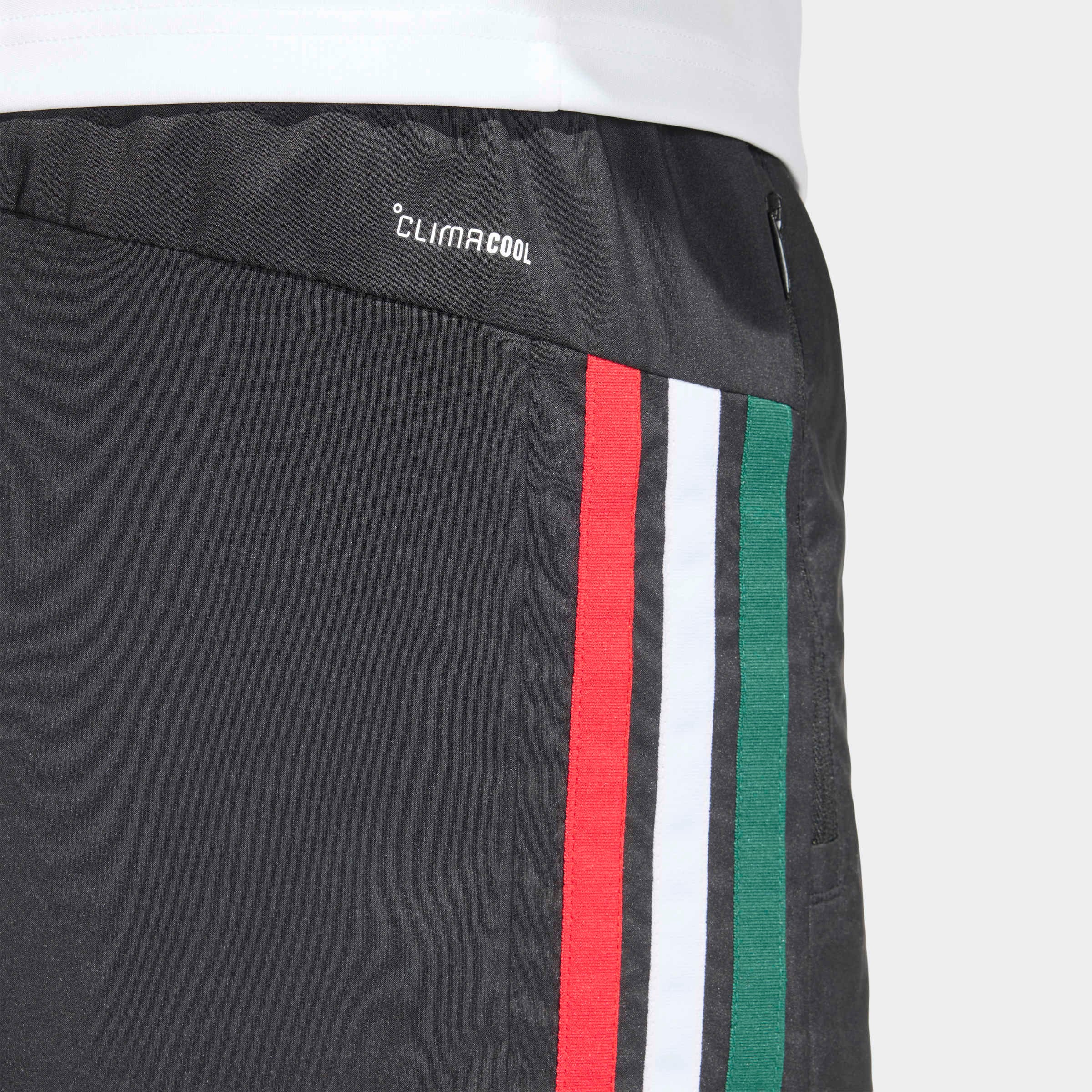 adidas Performance Shorts »WORKOUT ESSENTIALS BASE 3-STREIFEN WOVEN«