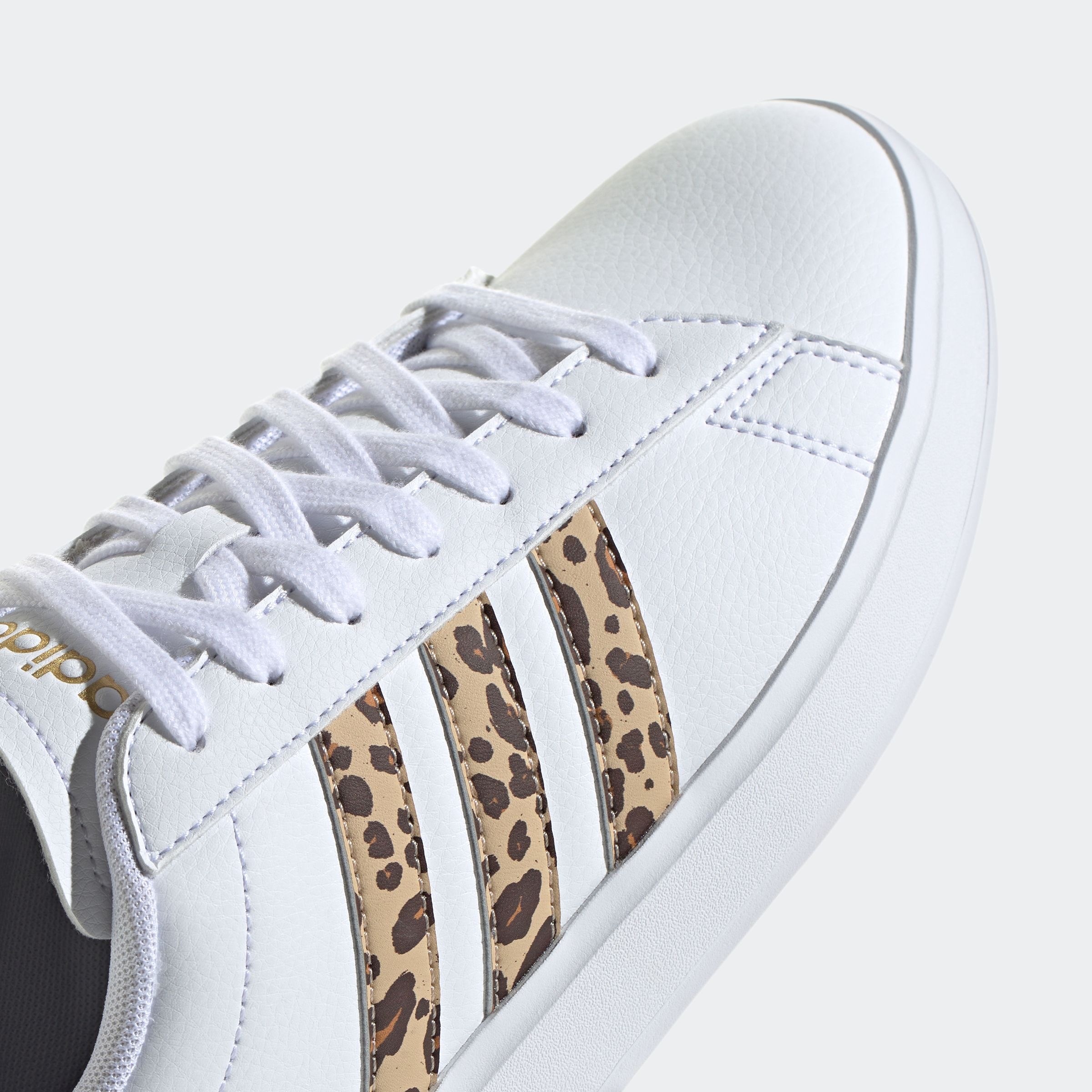 adidas Sportswear Sneaker »GRAND COURT 2.0«, Design auf den Spuren des adidas Superstar