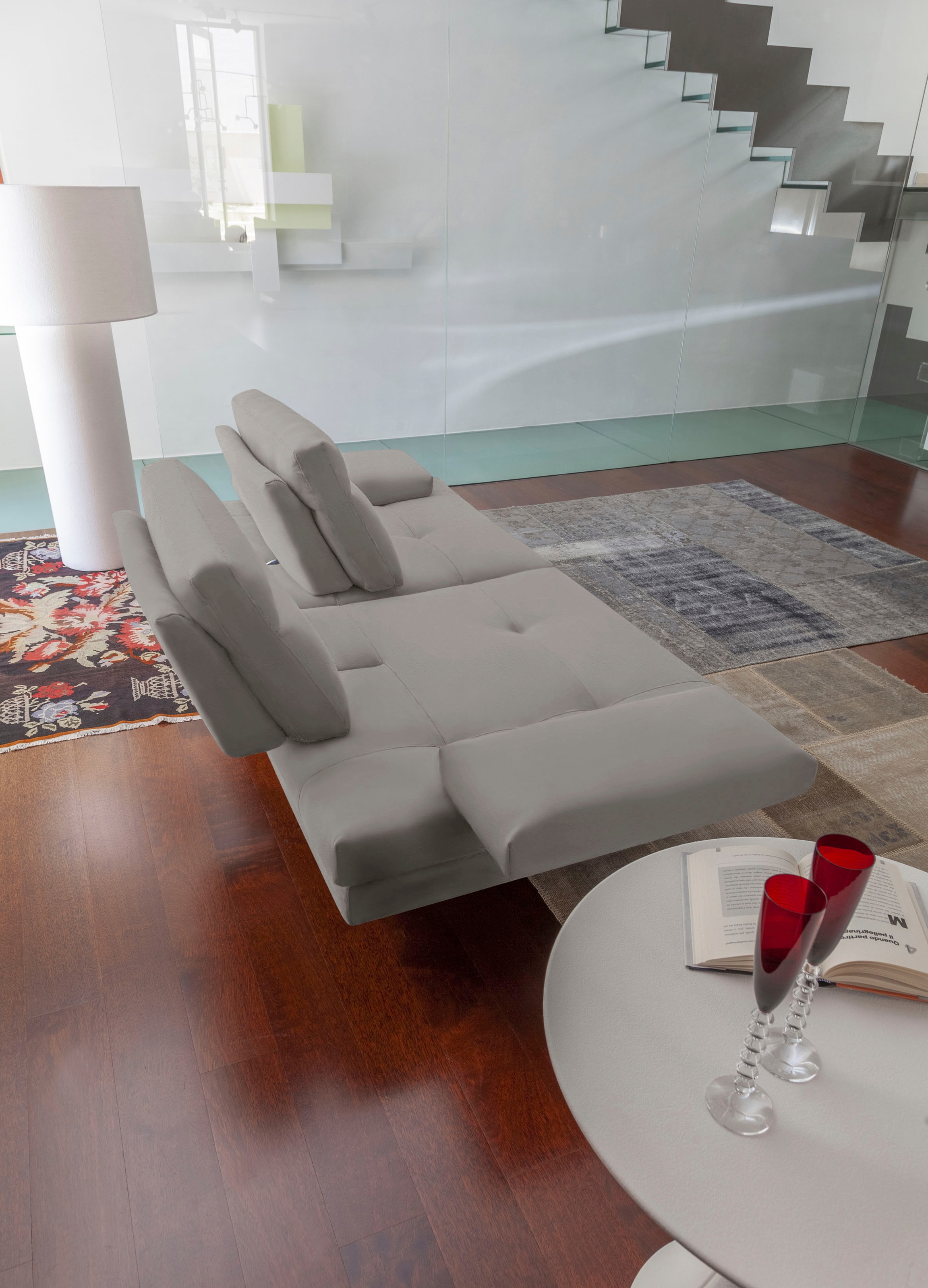 CALIA ITALIA 3,5-Sitzer »Toby Wing, italienisches Designsofa, super bequem, Megasofa«, inkl. Sitztiefenverstellung und Armteilfunktion, Füße in Schwarz matt
