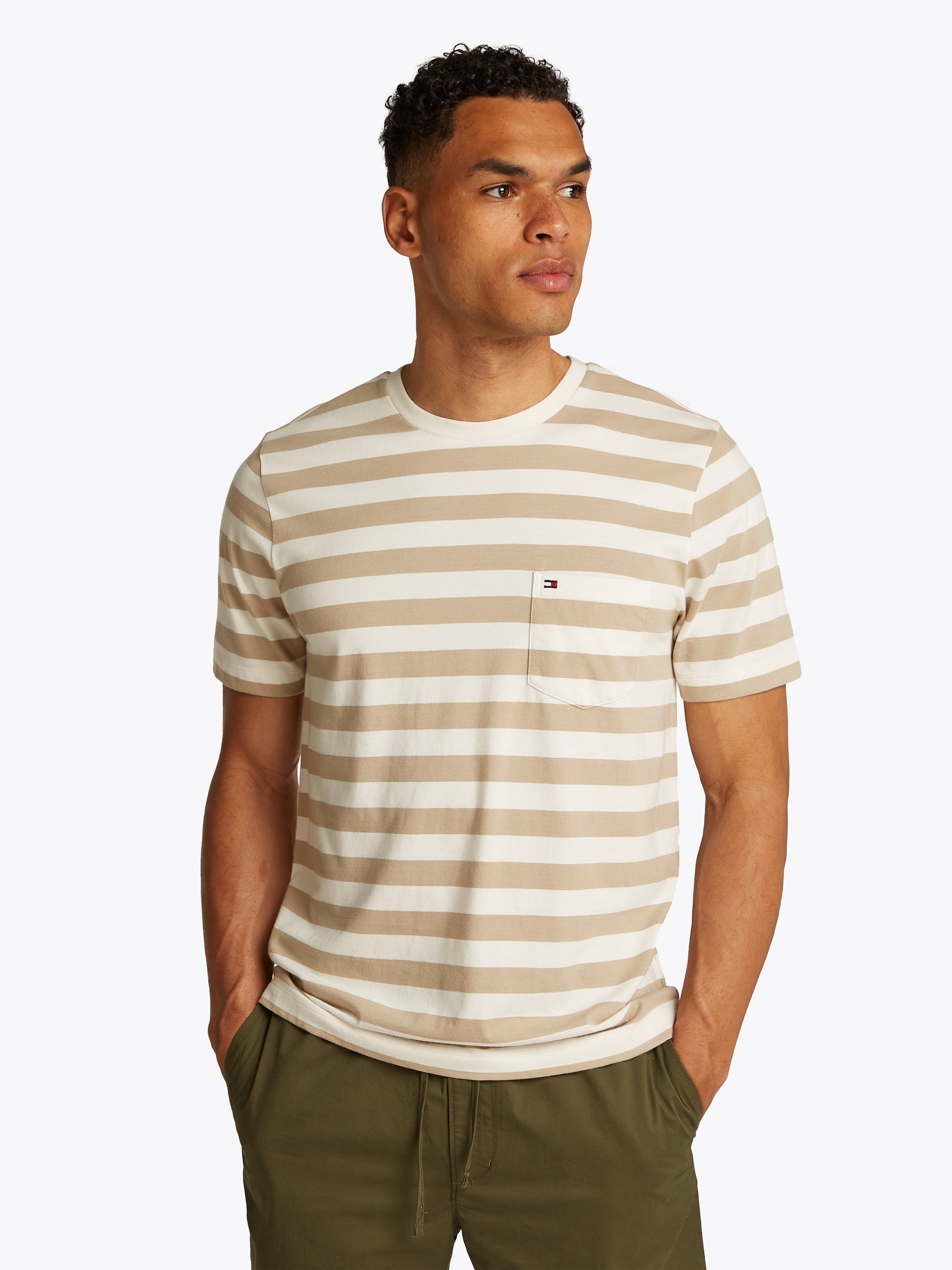 Tommy Hilfiger T-Shirt »ESSENTIAL SOLID POCKET TEE«