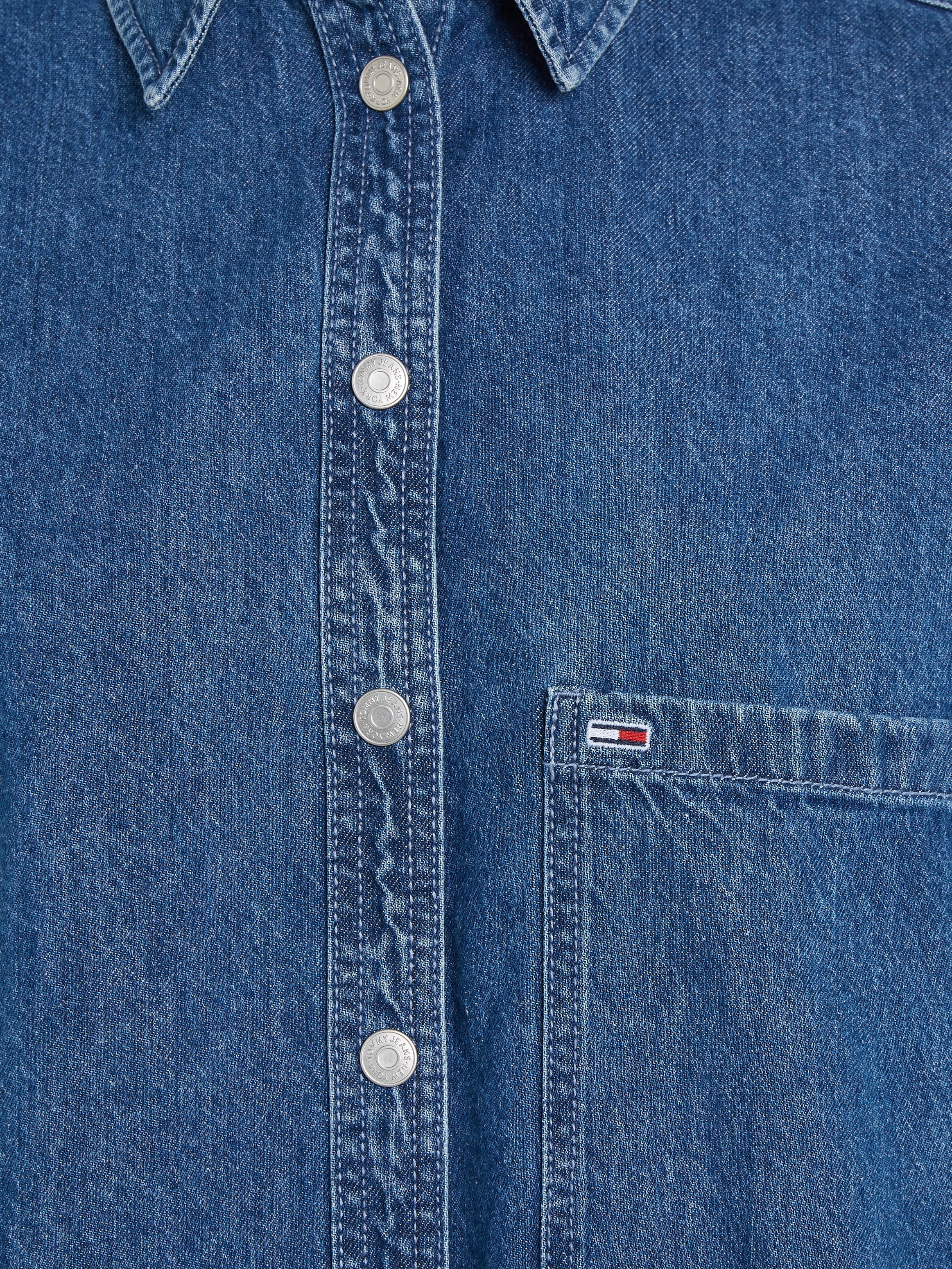Tommy Jeans Jeansbluse »TJW SPR OVS DENIM OVERSHIRT«, mit Logostickerei