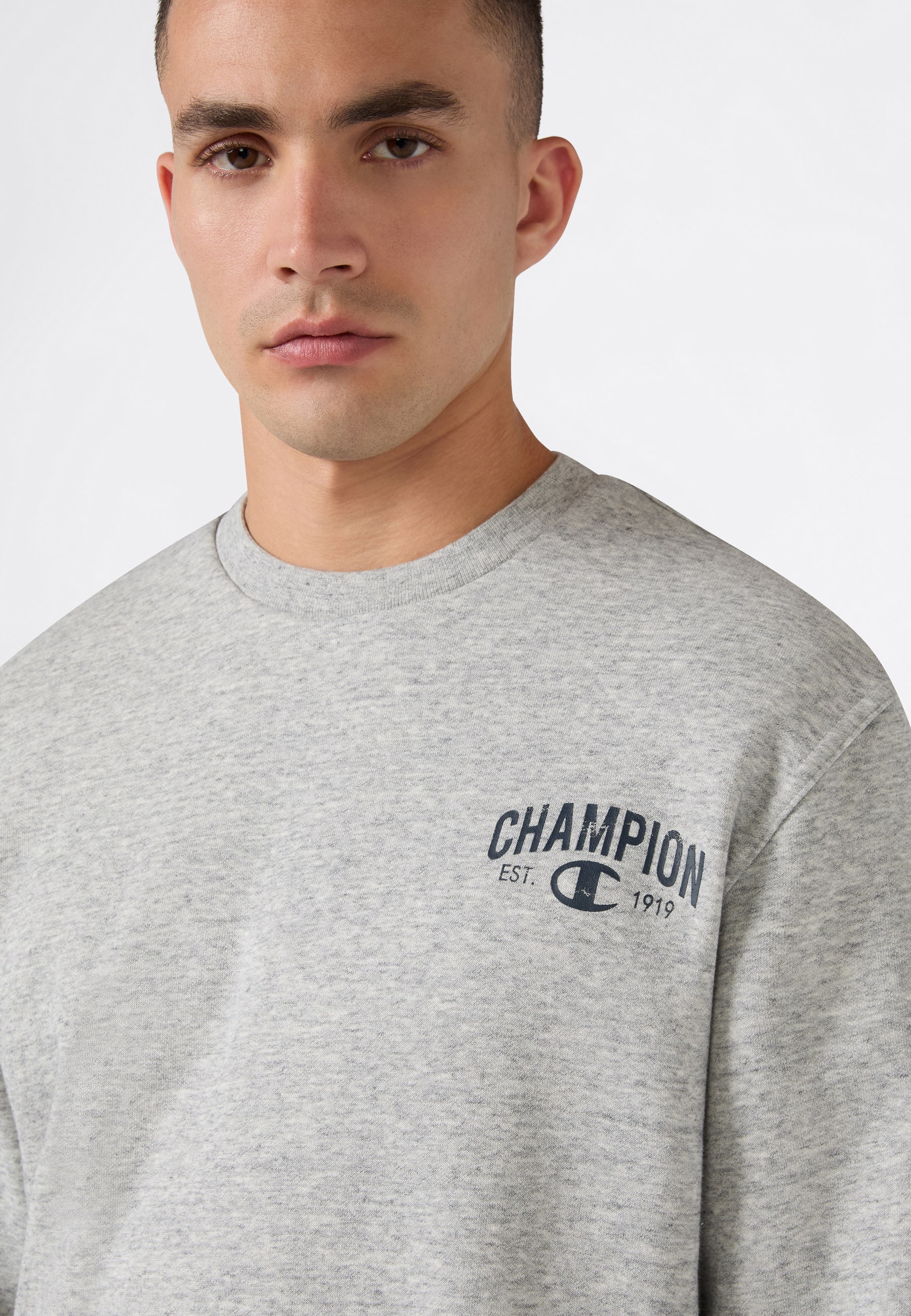 Champion Sweatshirt »SPORTWEAR CREWNECK Standard Fit«, mit sportlicher Ausstrahlung, für Sportmode und Freizeit, Standard Fit
