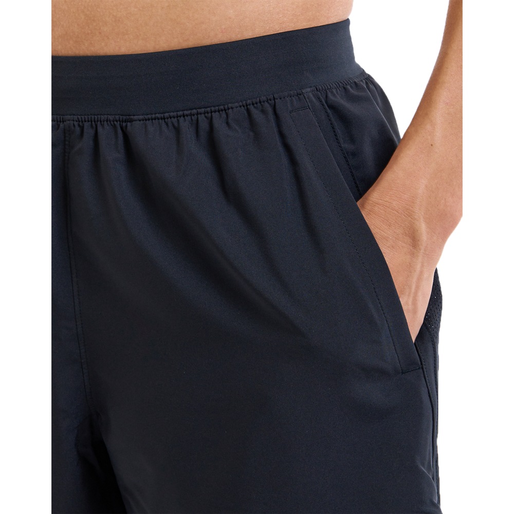 Under Armour® Shorts »UA LAUNCH 5'' SHORTS«  sportlicher Stil, für intensive Workouts und Fitnessaktivitäten