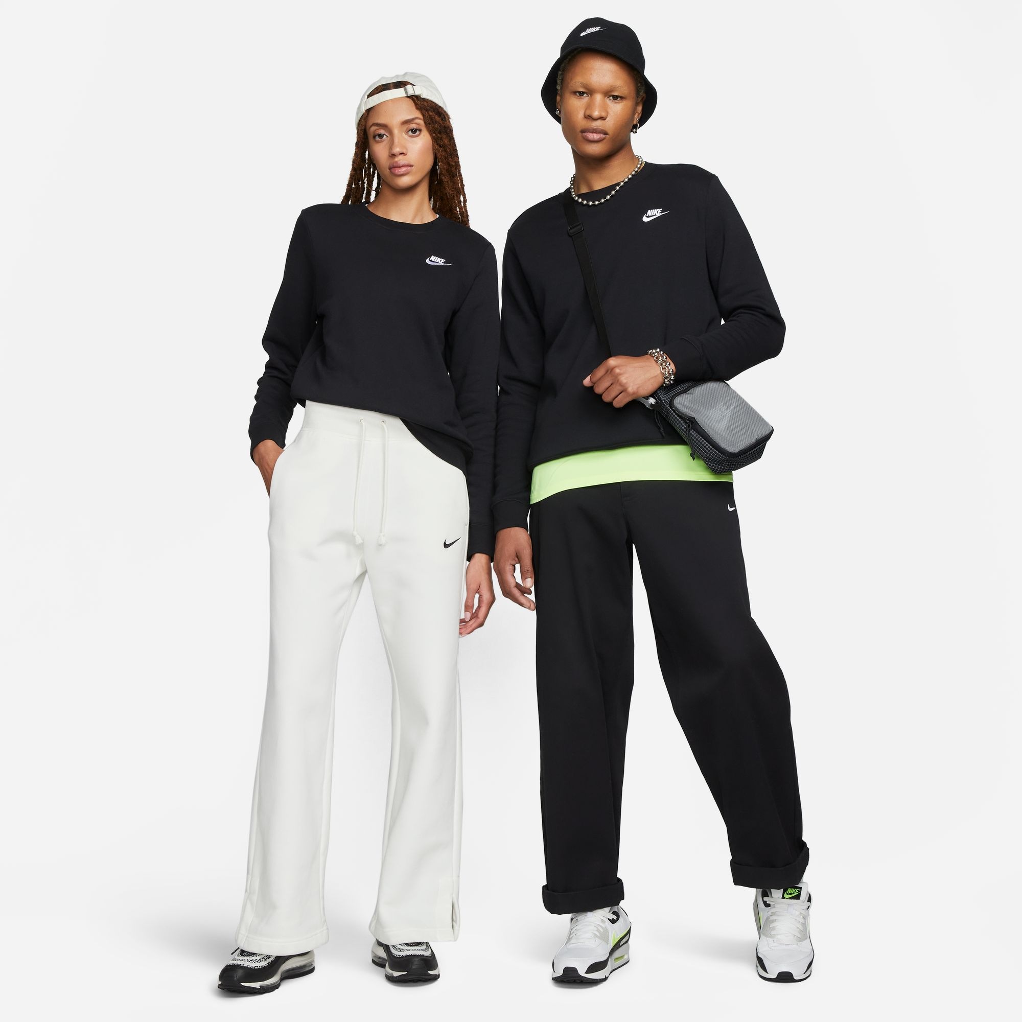 Nike Sportswear Sweatshirt »CLUB FLEECE WOMEN'S CREW-NECK SWEATSHIRT«