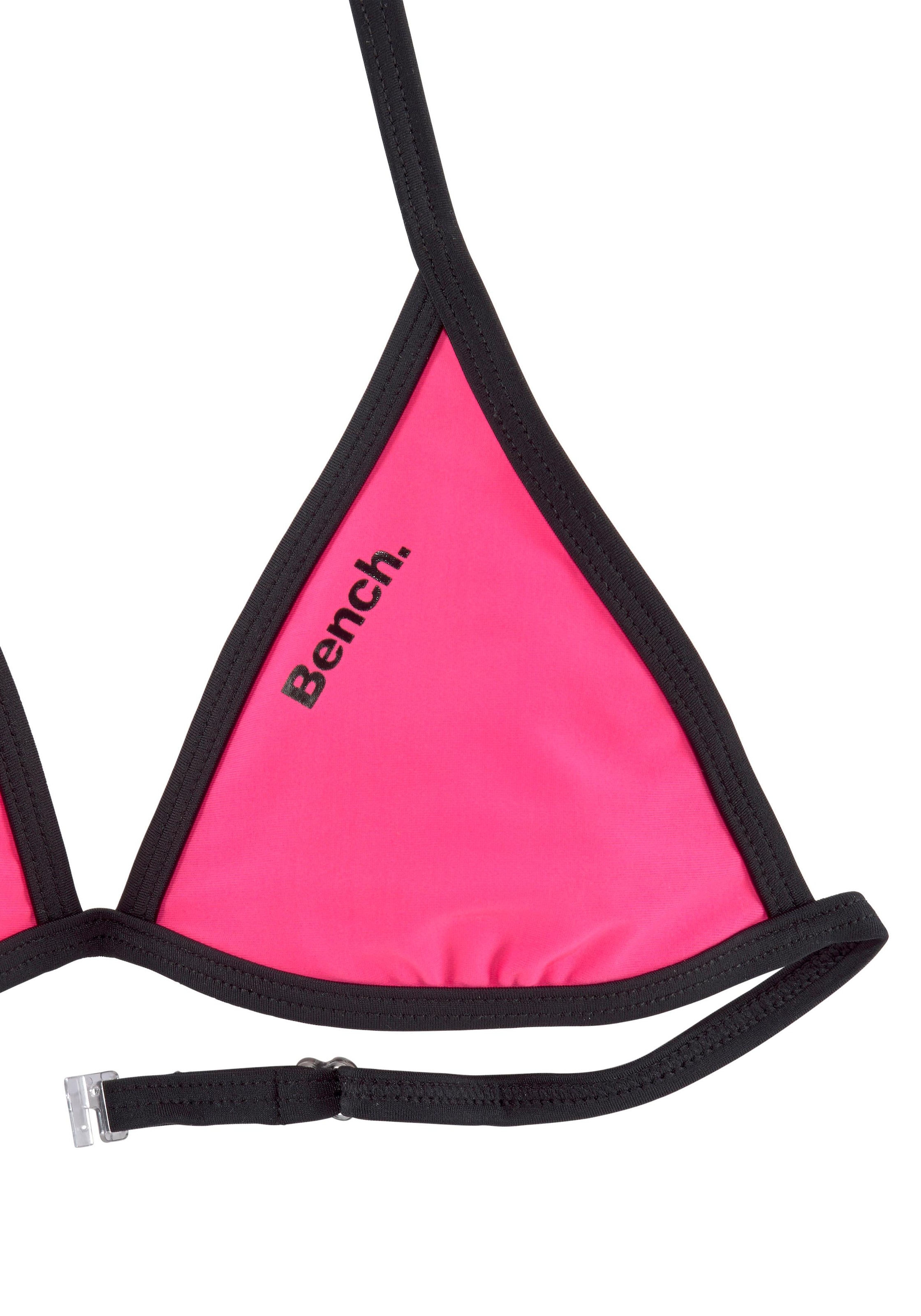Bench. Triangel-Bikini, mit Logoprint an Top und Hose bei