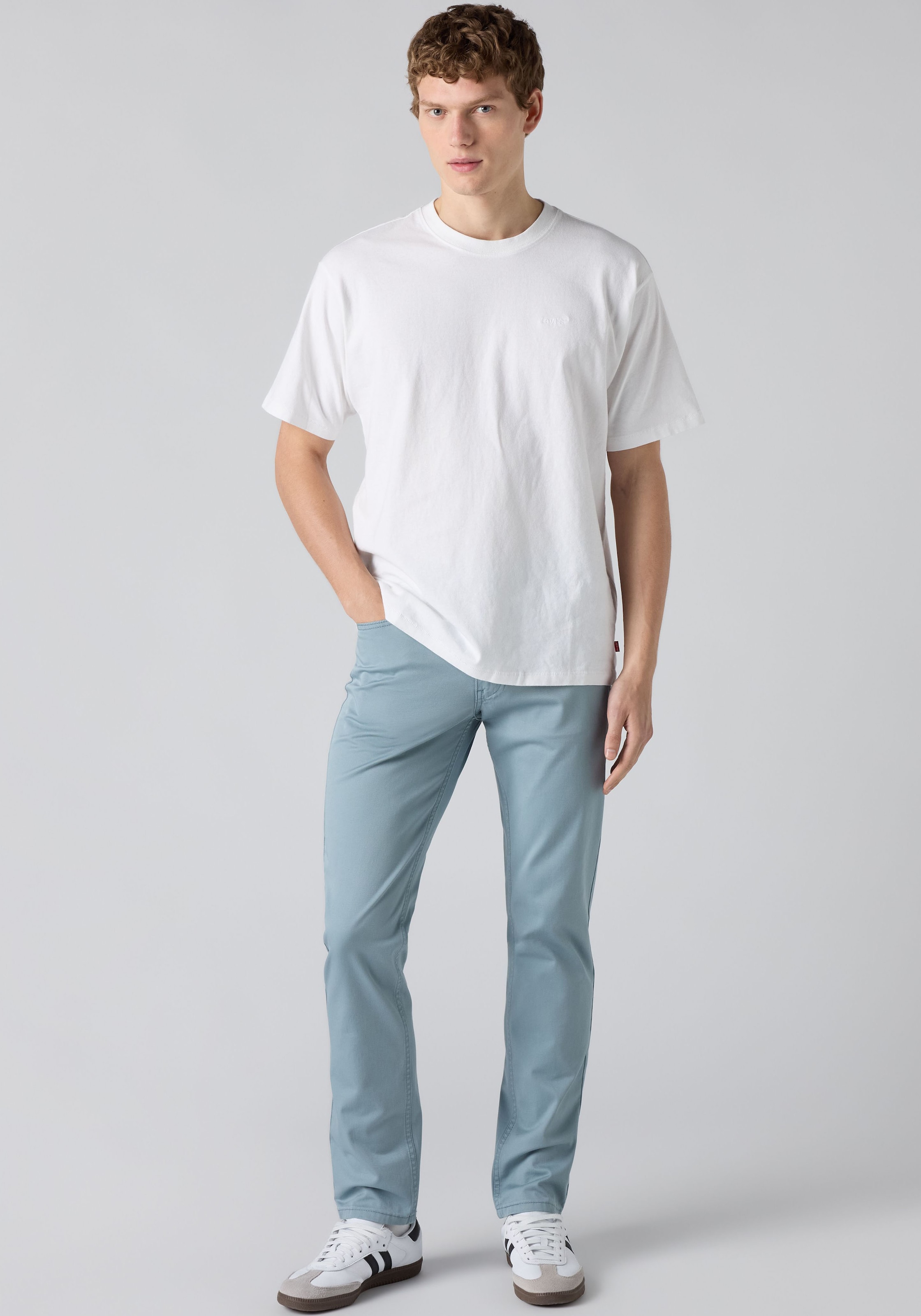 Levi's® Slim-fit-Jeans »511 SLIM« mit großem Logo-Badge