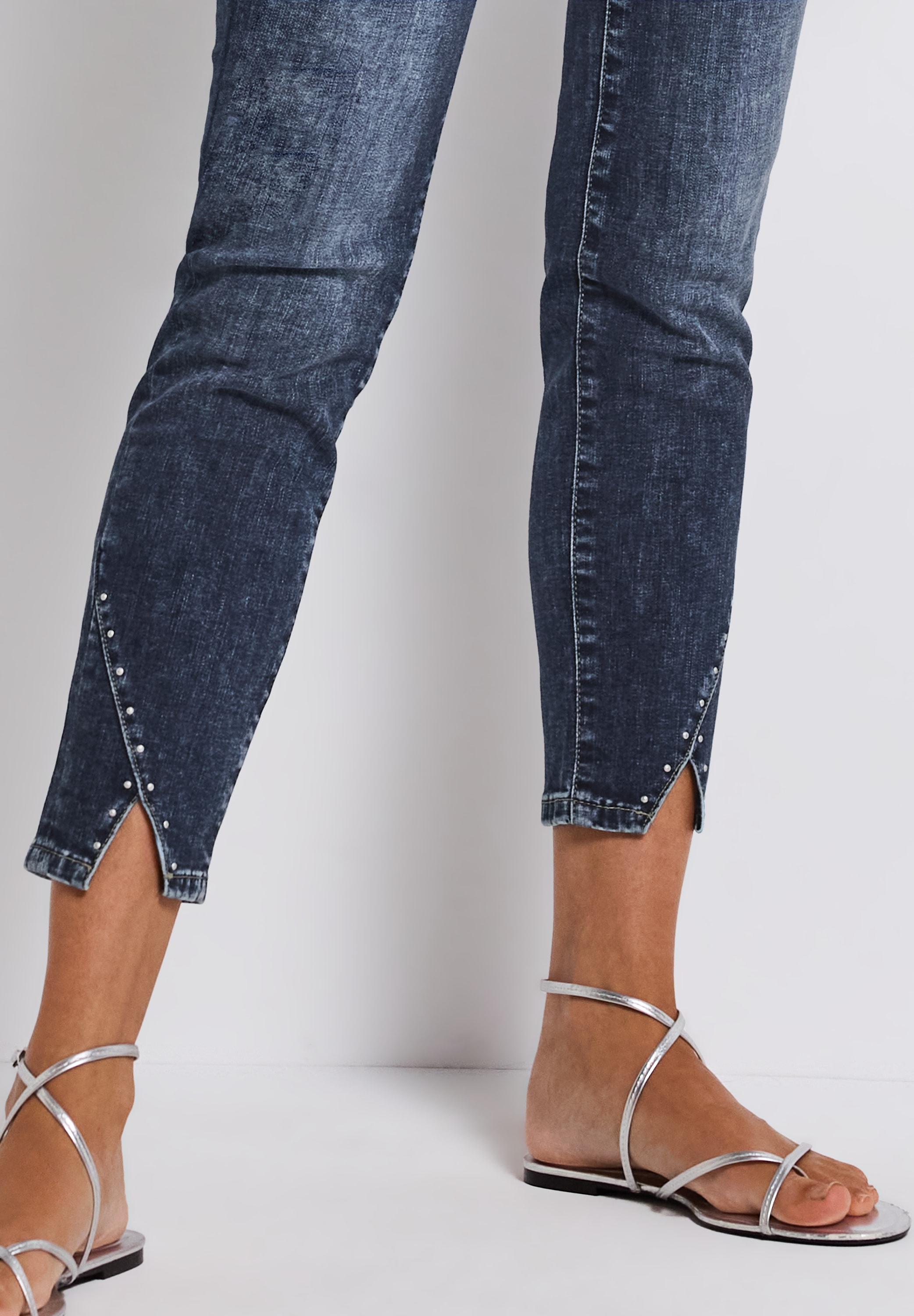 STREET ONE 5-Pocket-Jeans »Style YORK«, mit Schlitz und Nieten