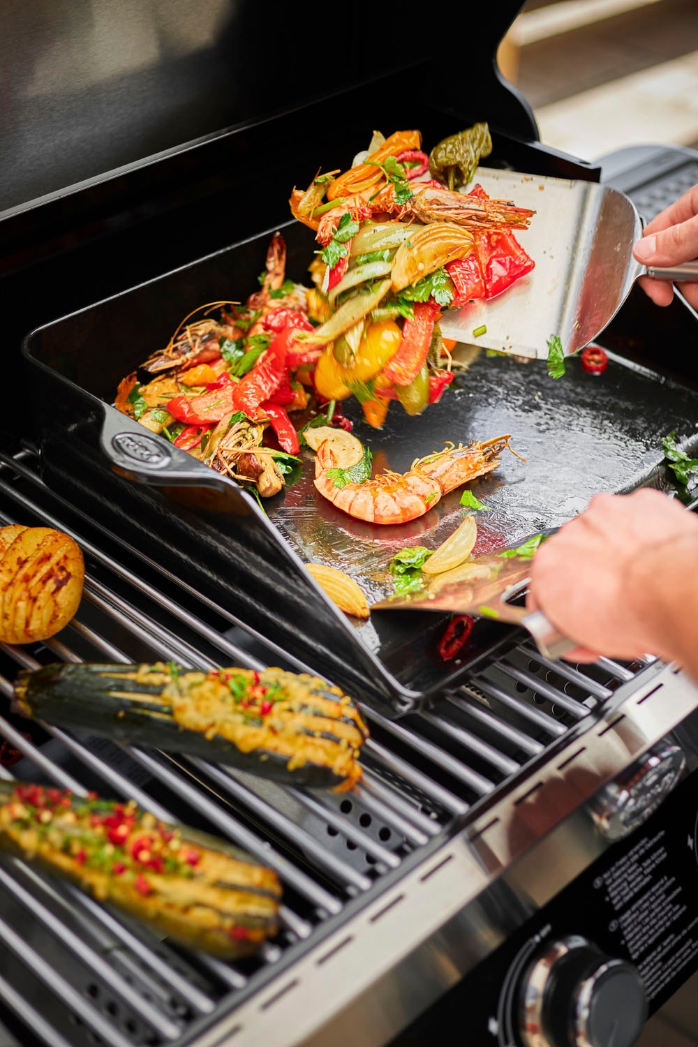 RÖSLE Grillspachtel »Plancha, 25431« mit abgerundeten Ecken zum Wenden von Grillgut, Edelstahl 18/10