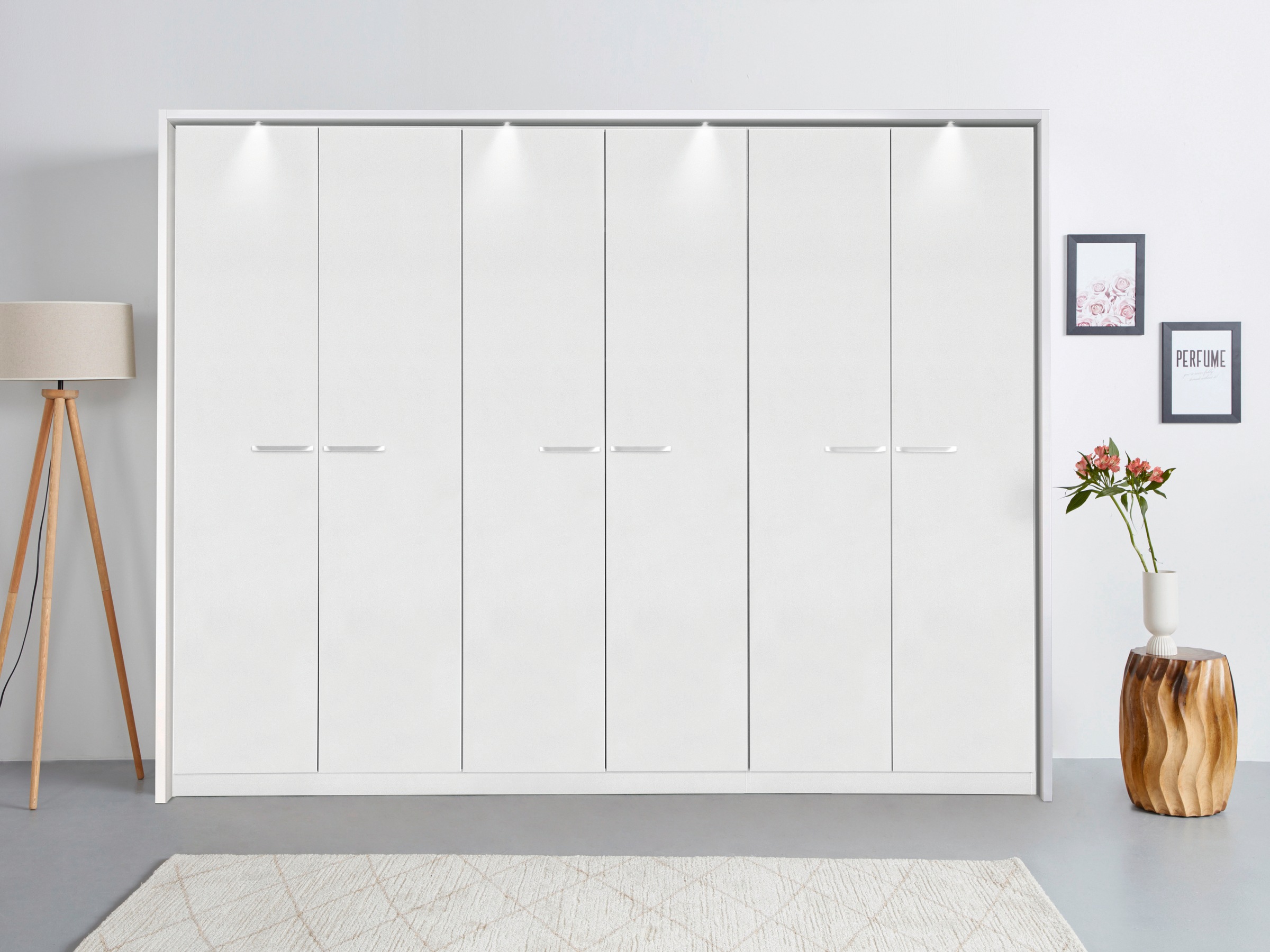 rauch Drehtürenschrank »Oteli«, inkl. Passepartout optional mit Beleuchtung