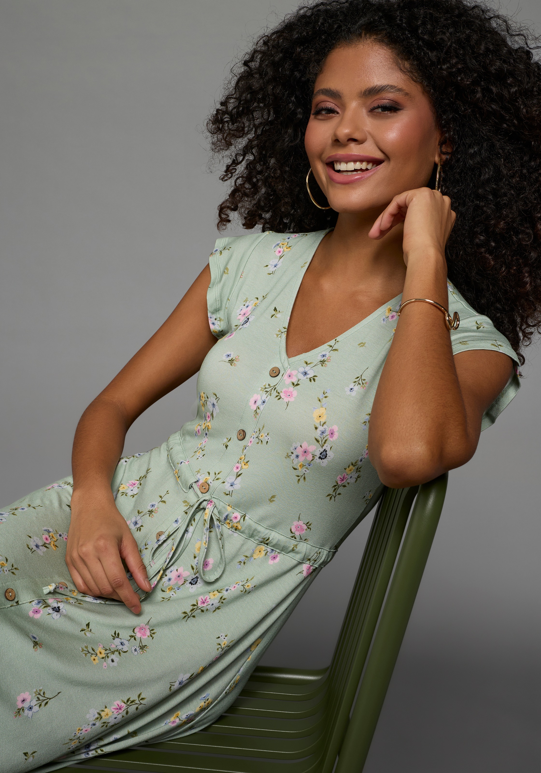 Laura Scott Sommerkleid casual Stil, aus Viskose und Elasthan, geblümte Optik