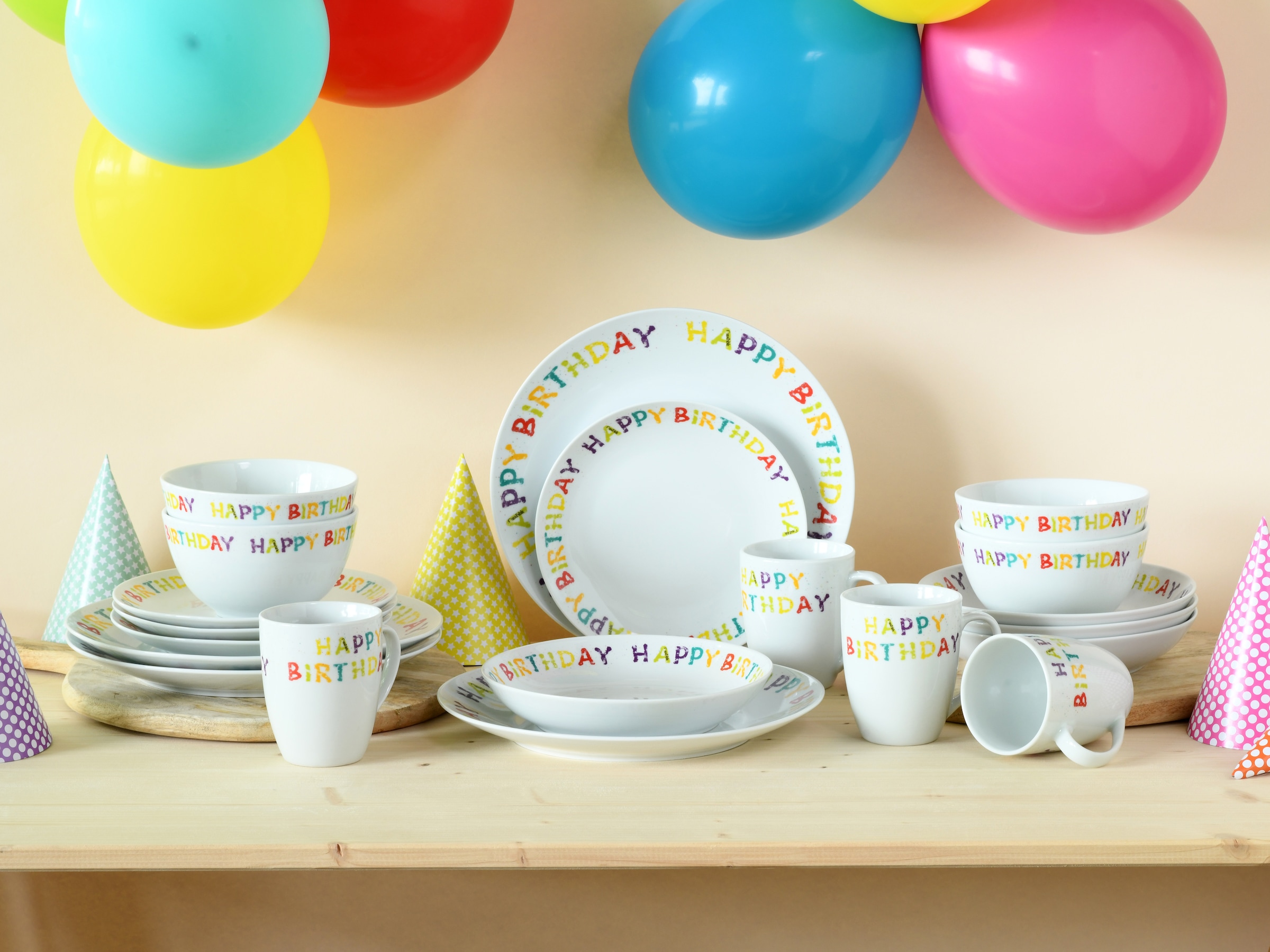 CreaTable Kombiservice »Happy Birthday, Kombi-Service 20-tlg.« Fröhliches buntes Geschirr, Für alle Geburtstagsfeierlichkeiten