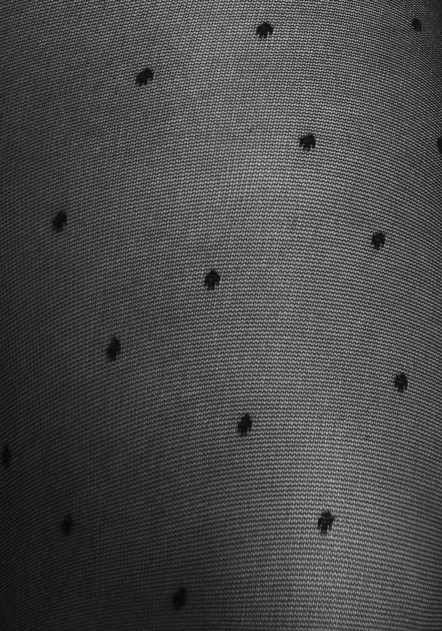 Camano Feinstrumpfhose »fine curvy«, mit dezentem Tupfen-Allover