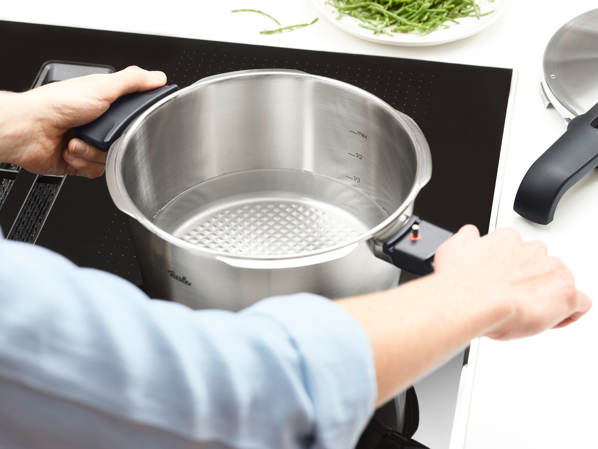 Fissler Schnellkochtopf »Vitavit® Premium Edelstahl Schnellbratpfanne Induktion« 2 tlg. Edelstahl 18/10