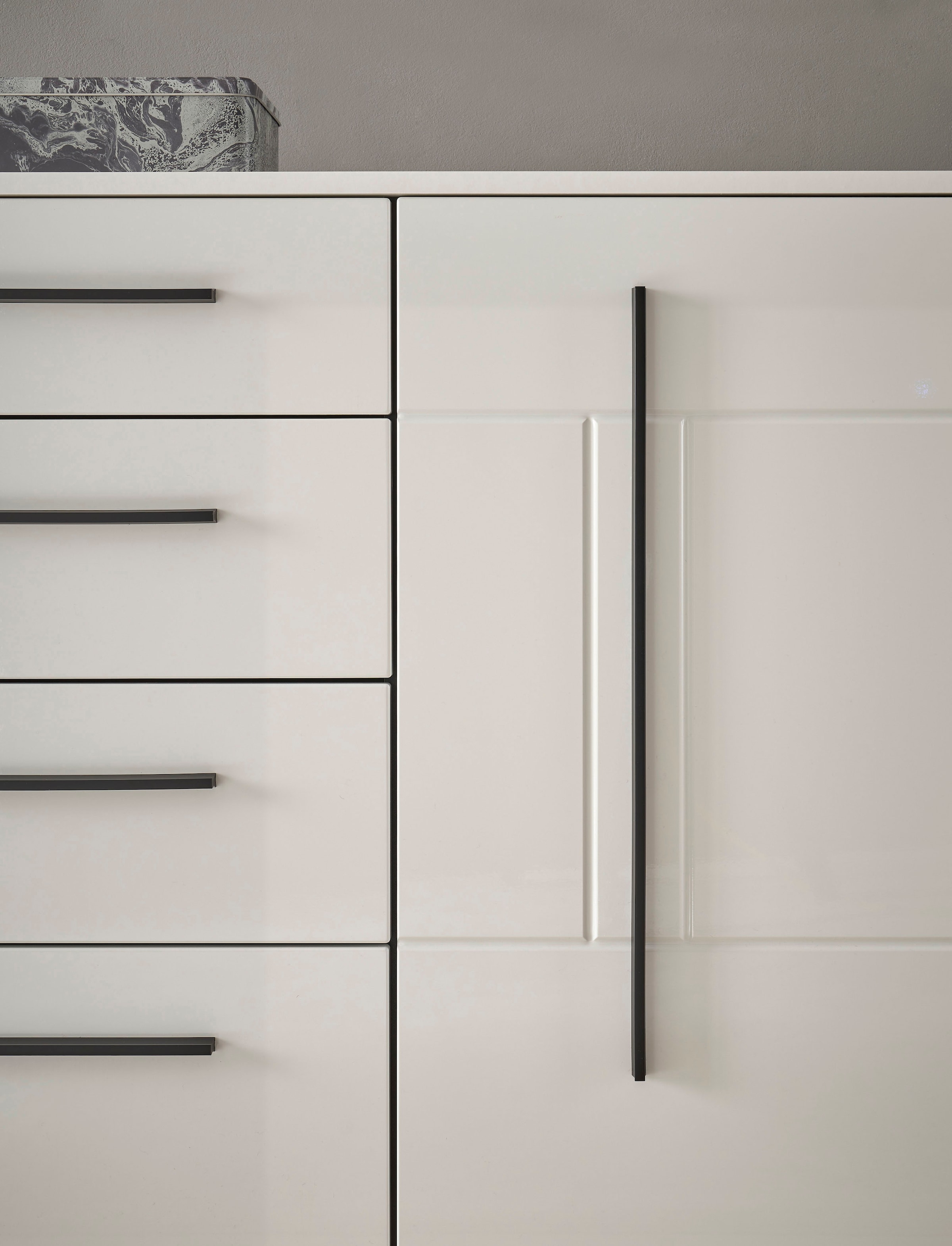 Home affaire Sideboard »Cantara, moderner Schrank, Kommode in Eiche Evoke oder weiß« schwarze Stangengriffe, ausreichend Stauraum, vielseitig einsetzbar