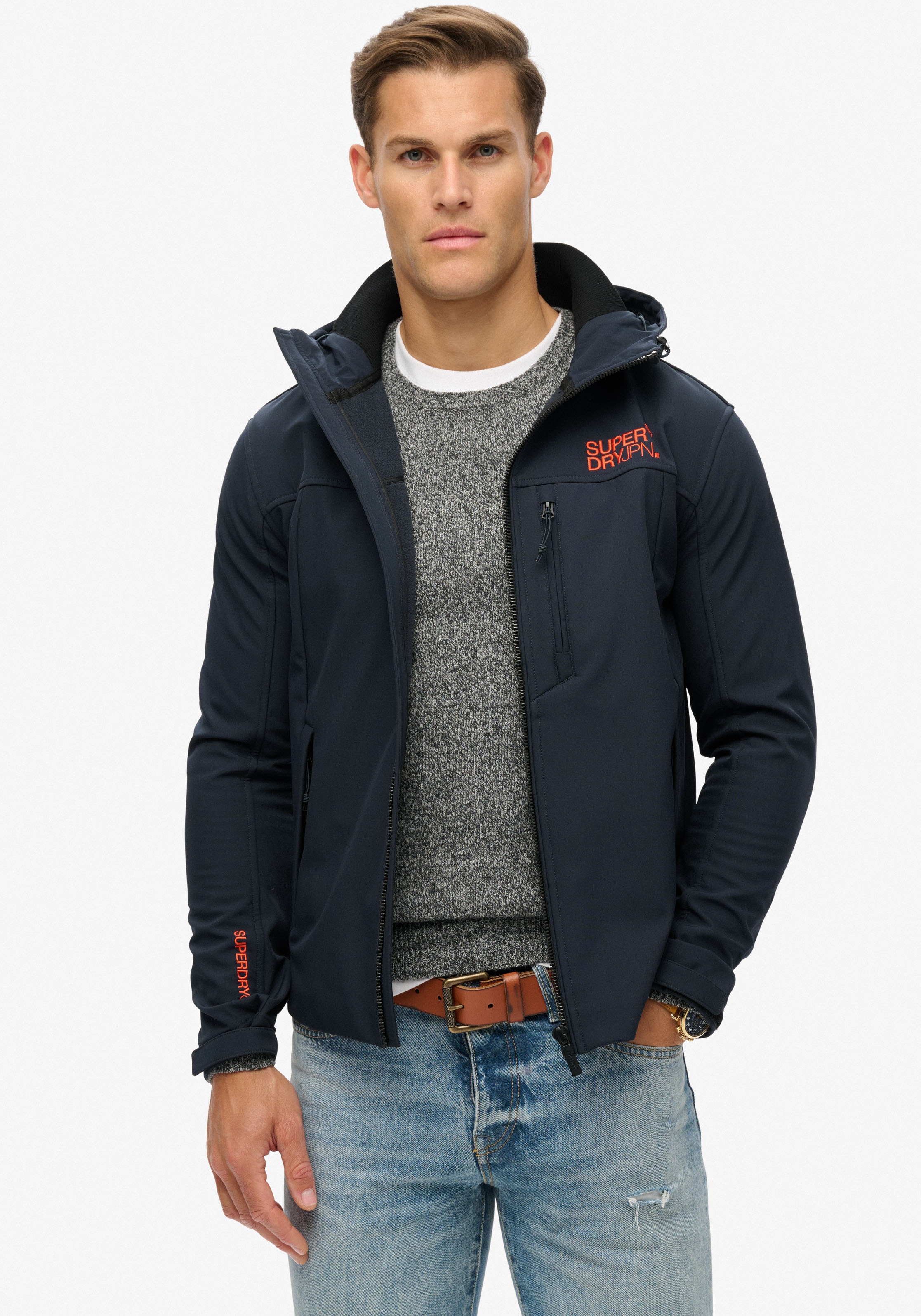 Superdry Outdoorjacke »HOODED SOFT SHELL TREKKER JKT«, mit Kapuze