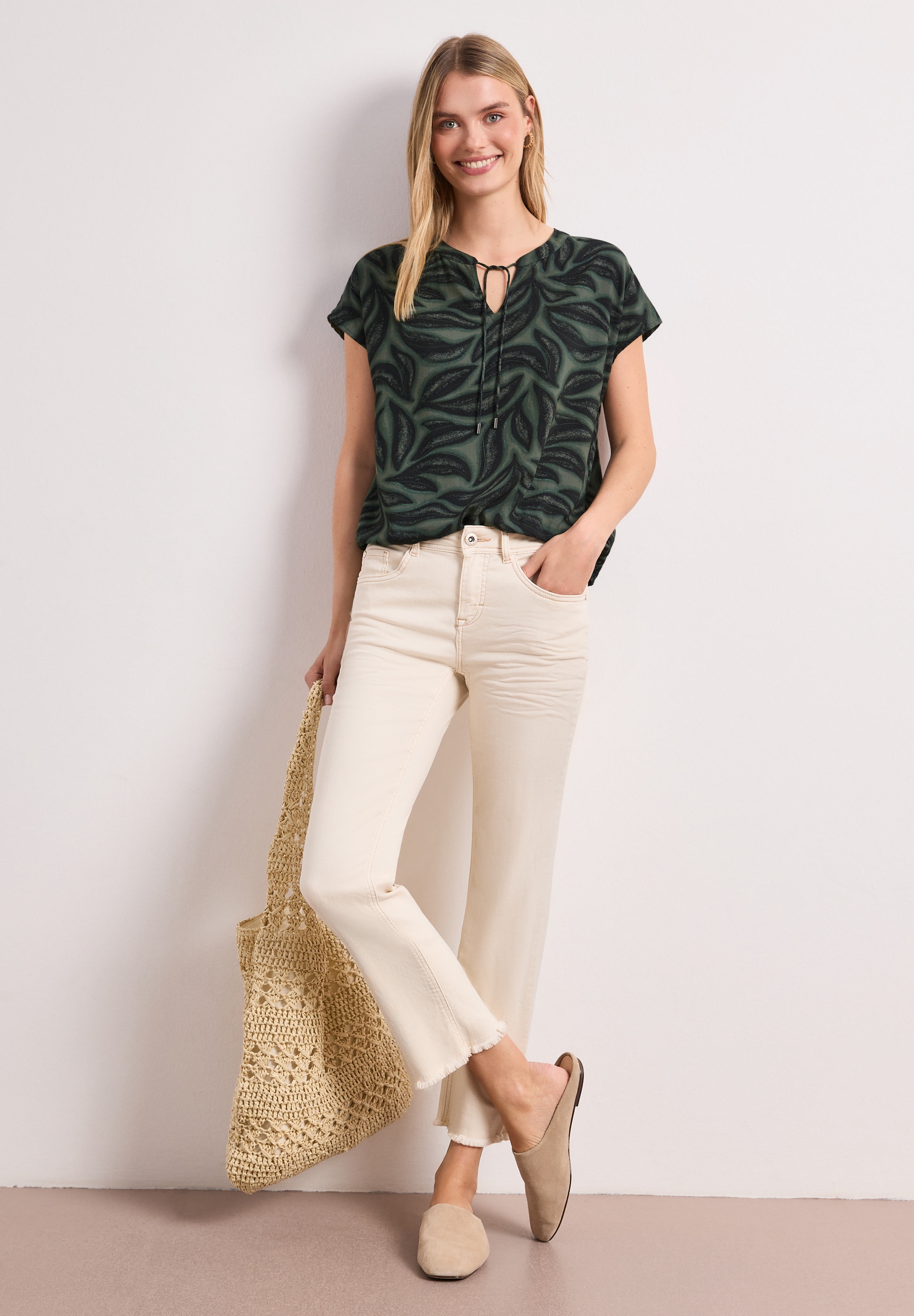 STREET ONE Kurzarmbluse Sommerbluse mit floralem Muster