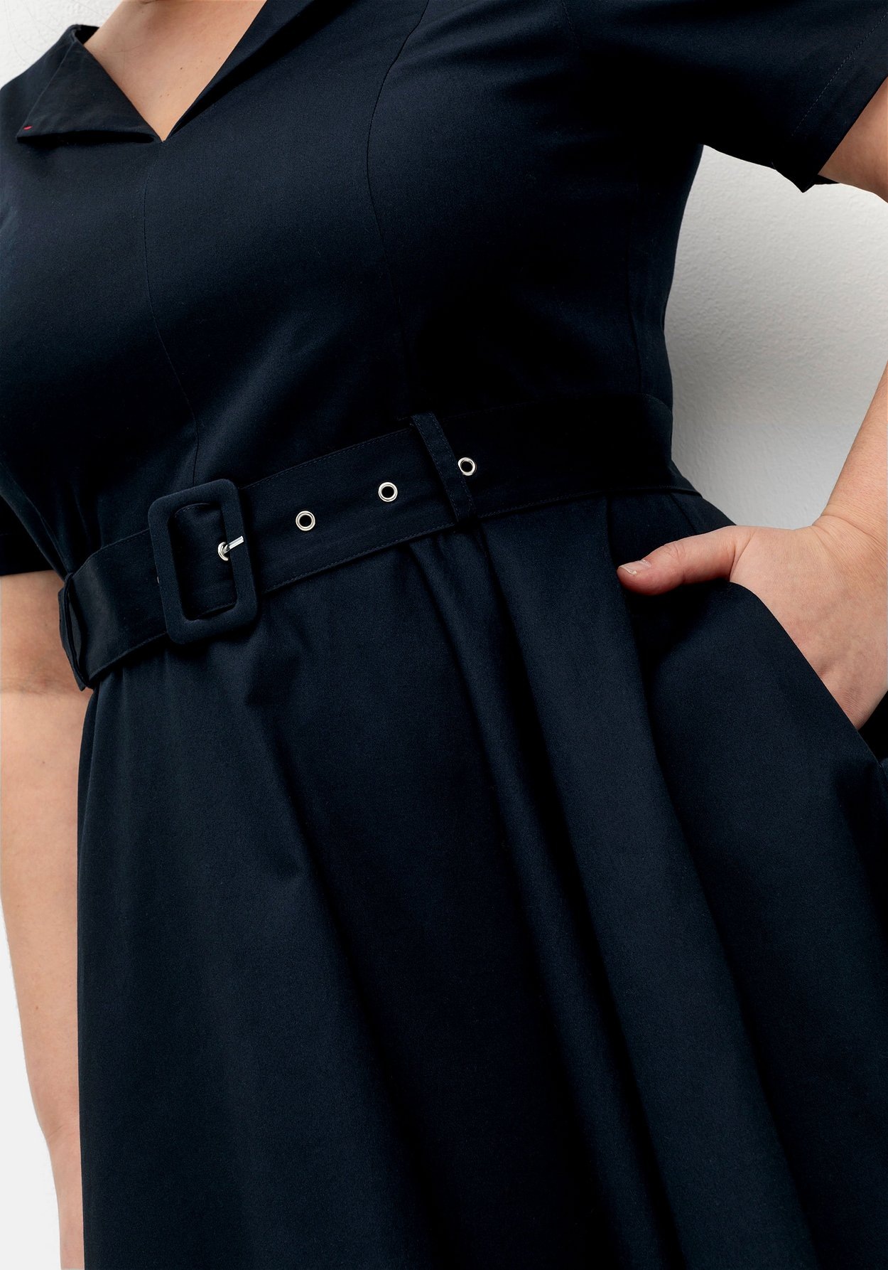 Sheego Cocktailkleid »Kleid mit Gürtel und Reverskragen«