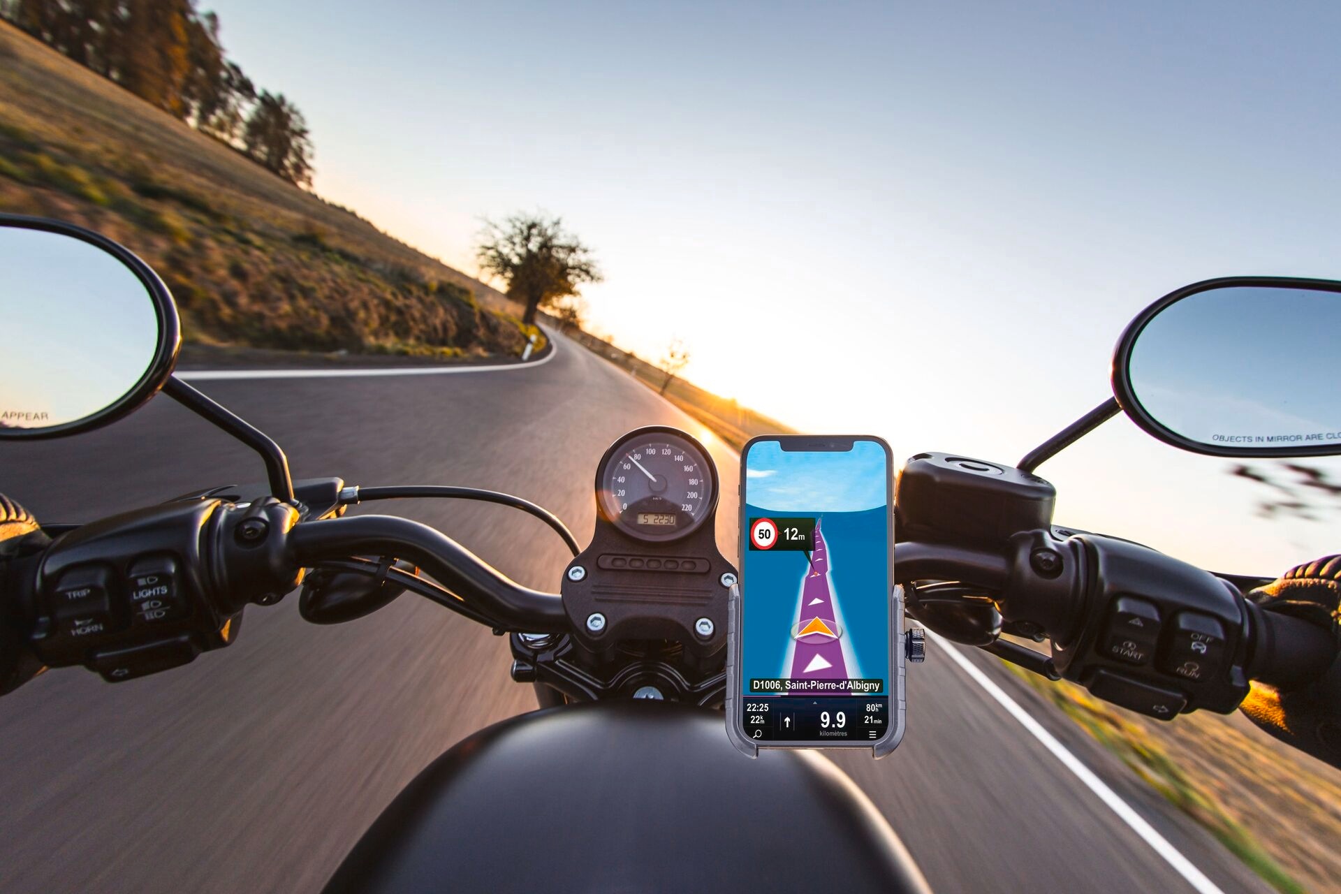 Cellularline Handy-Halterung »Handy Halter für Motorrad, Fahrrad & E-Scooter«