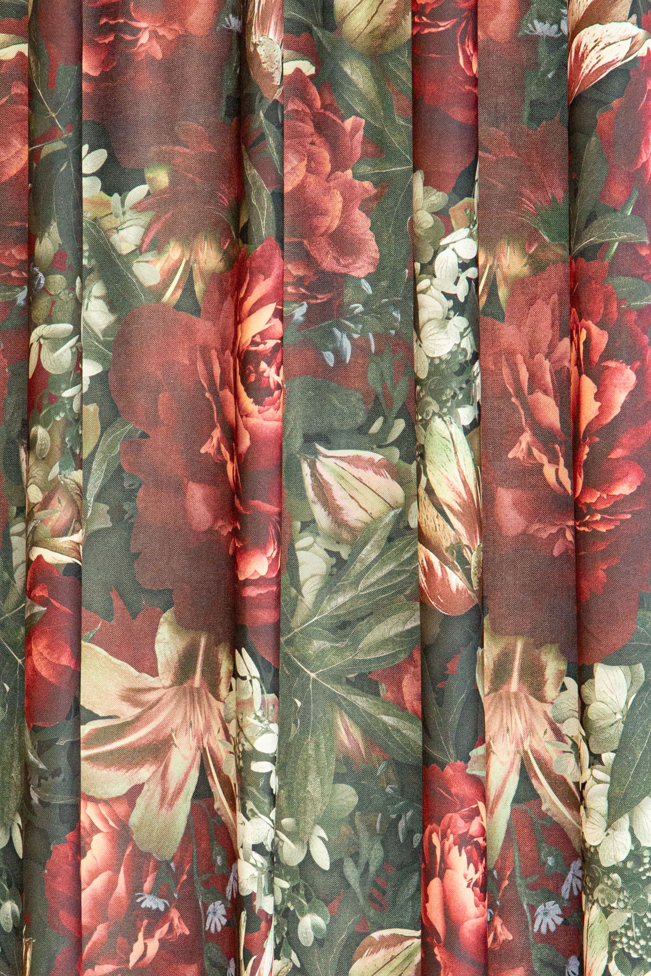 HOMING Vorhang »Roja«, (1 St.), blickdicht, rot, Blumen, floral, rose,  Wohnzimmer, Schlafzimmer