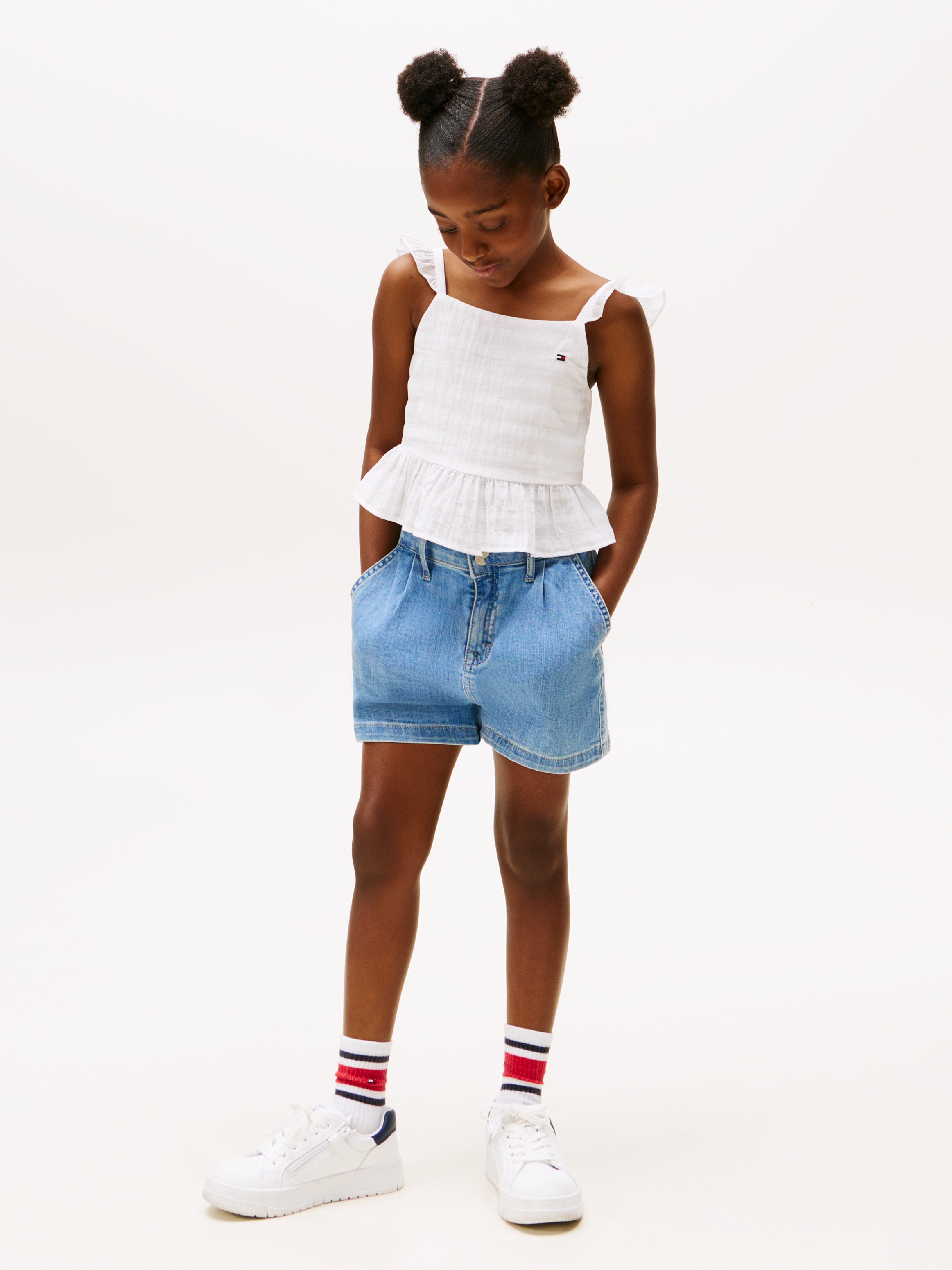 Tommy Hilfiger Trägertop »TEXTURED COTTON TOP SLVLS« mit Stickerei, mit Rüschen