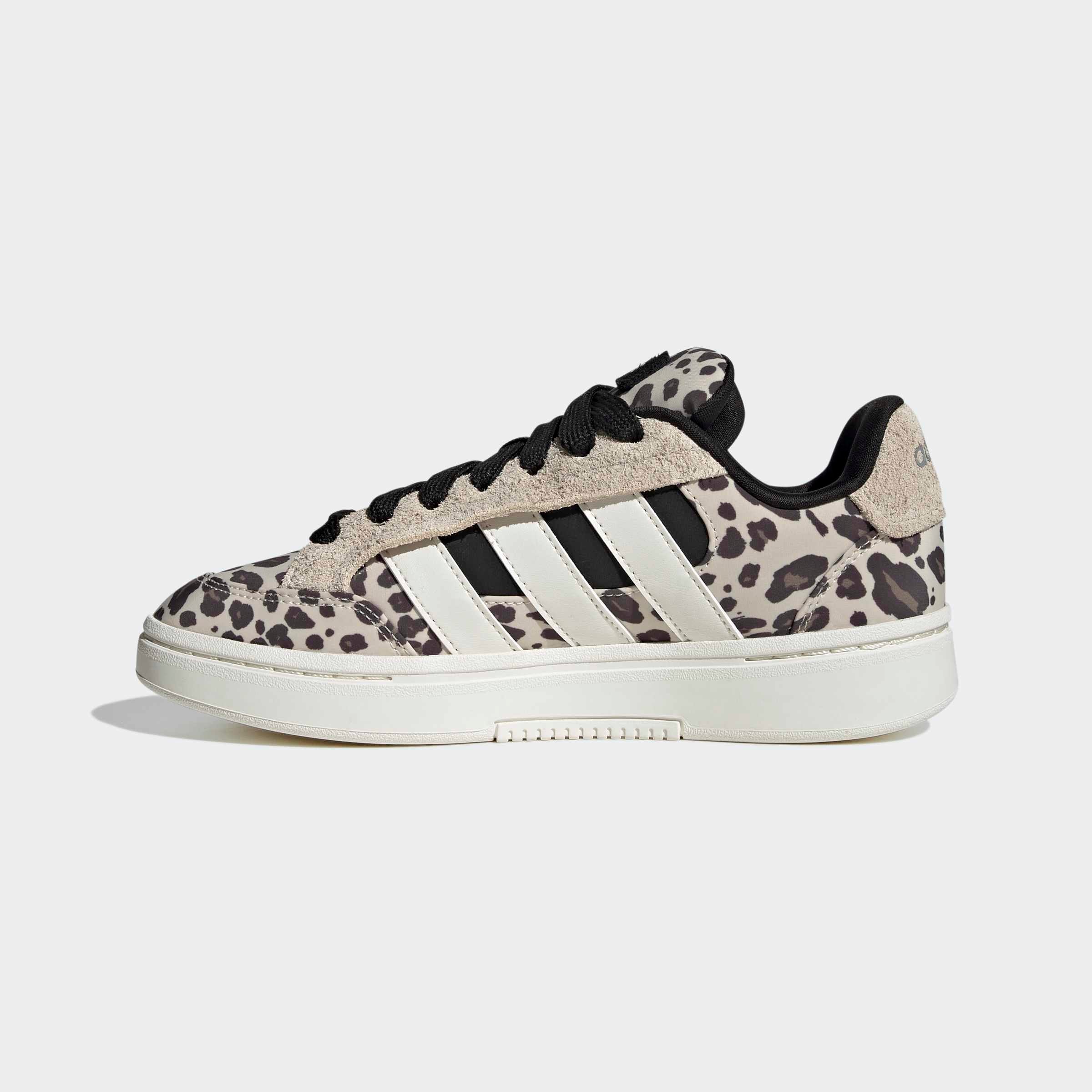 adidas Sportswear Sneaker »GRAND COURT ALPHA«  mit Leo Muster