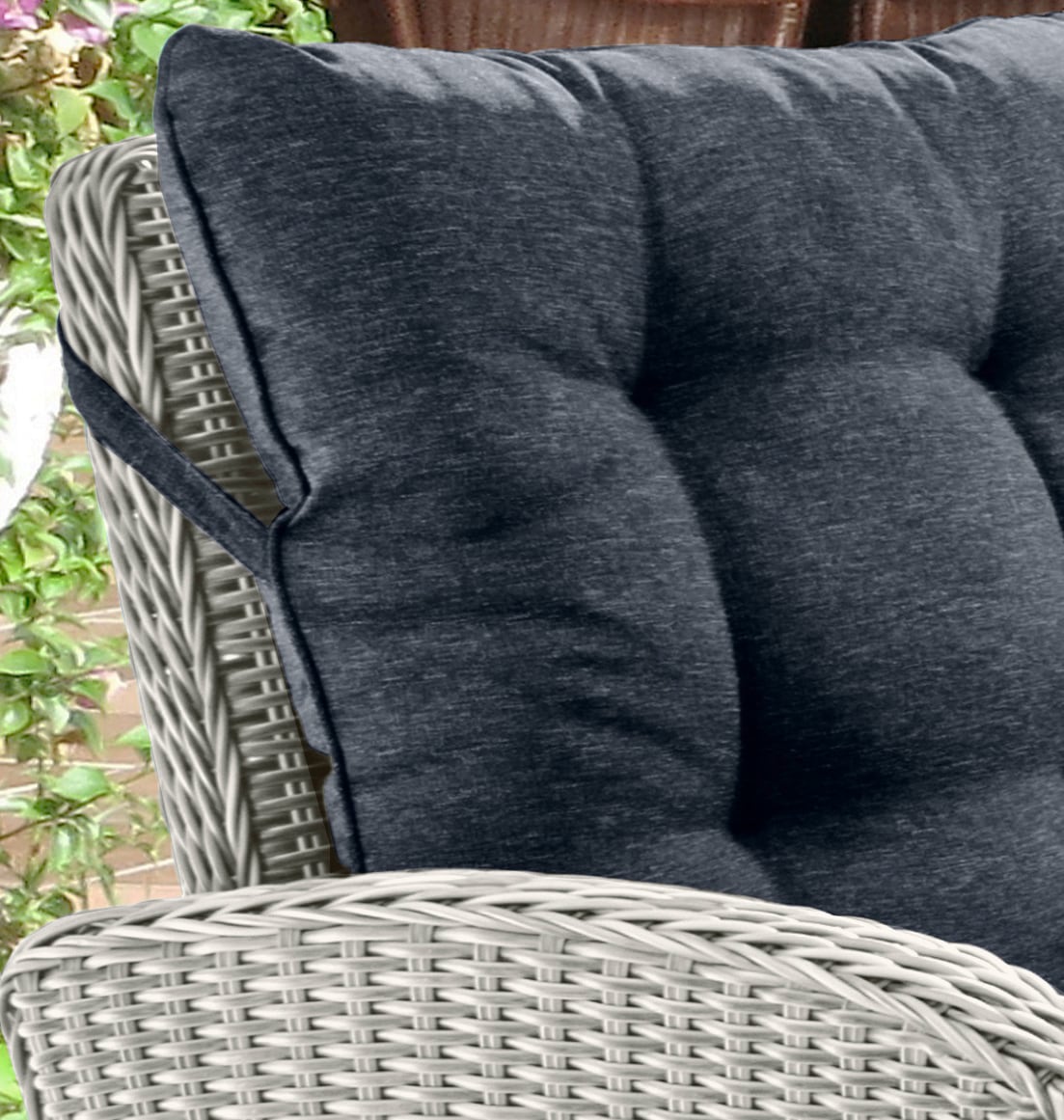 Destiny Gartenlounge-Set »MERANO«, (11 tlg., 1x 2er Sofa, 2x Sessel, 1x Tisch, inkl. Auflagen), Aluminium, Polyrattan
