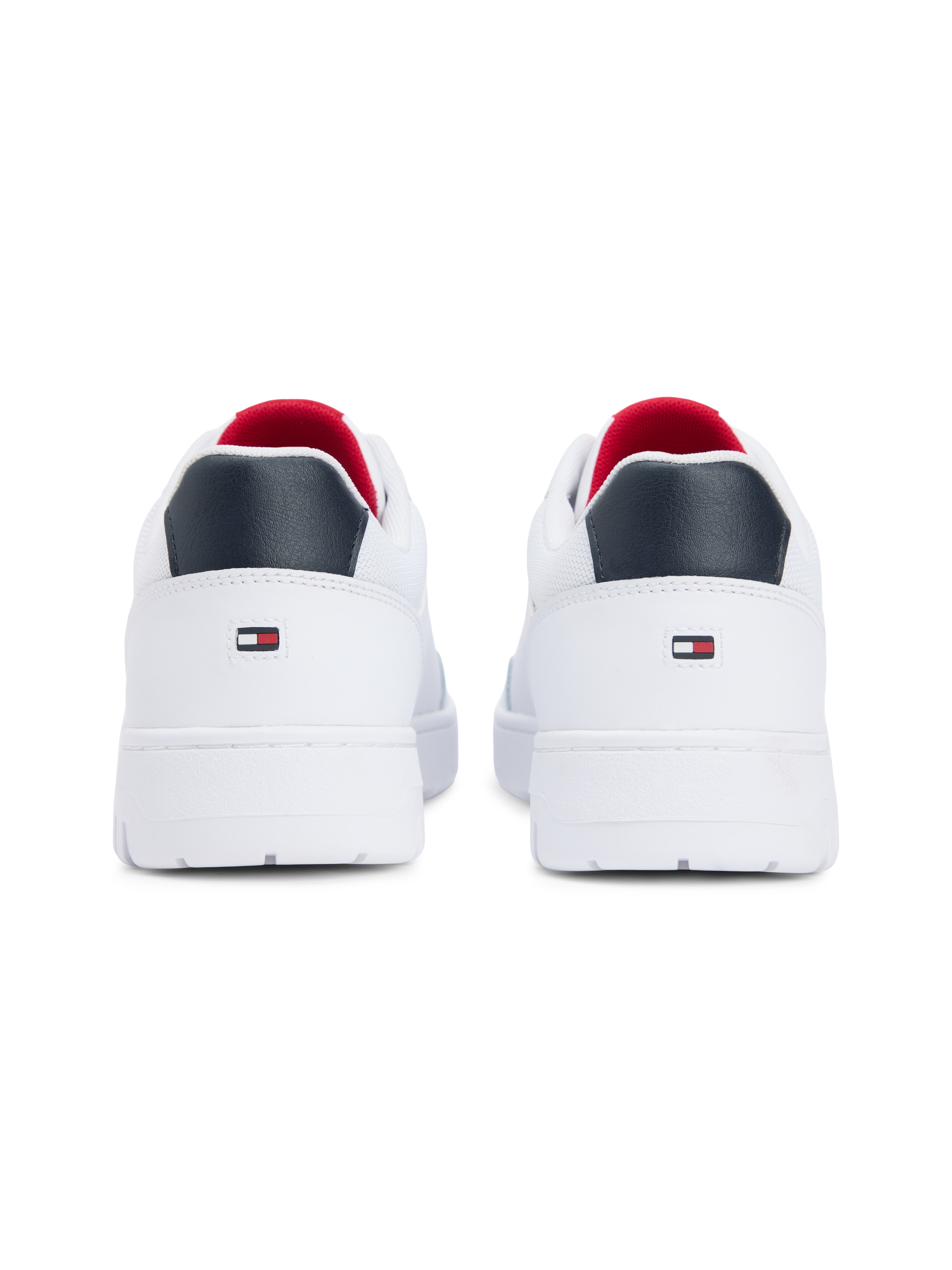Tommy Hilfiger Sneaker »BASKET CORE LITE LTH«  Freizeitschuh, Halbschuh, Schnürschuh mit Logo an der Schuhzuge