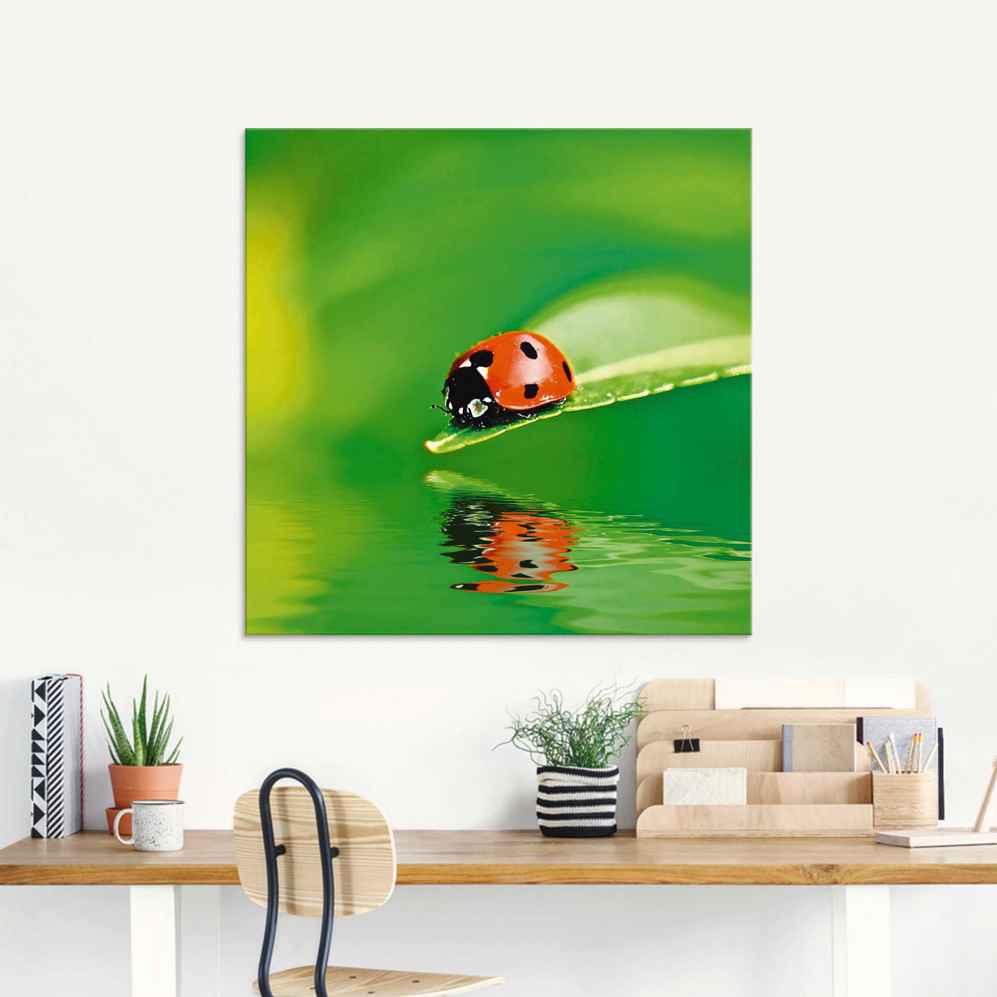Artland Glasbild »Marienkäfer auf einem Blatt«, Insekten, (1 St.), in verschiedenen Größen