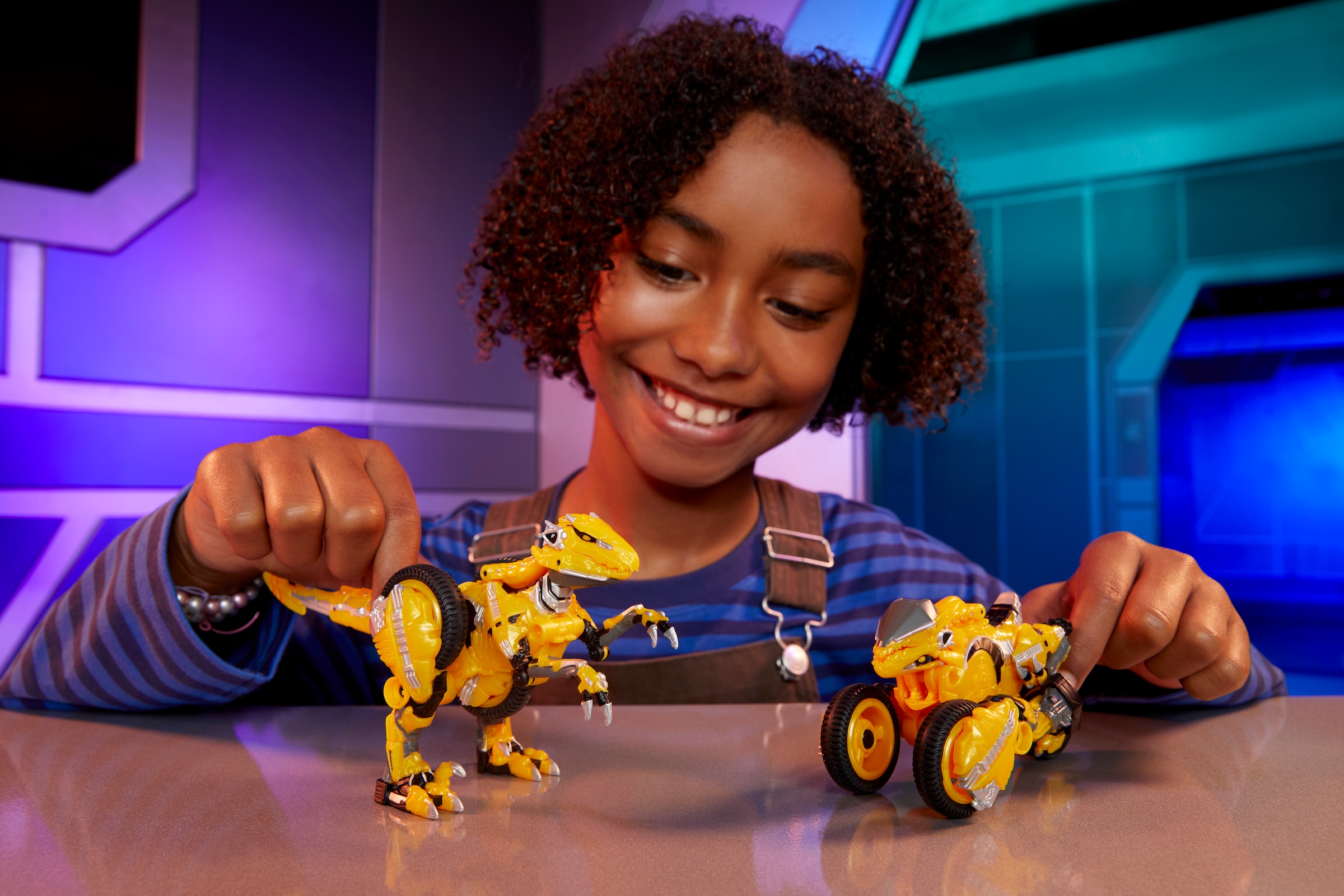 MGA ENTERTAINMENT Actionfigur »Armorsaurs Evolver - Blaze«