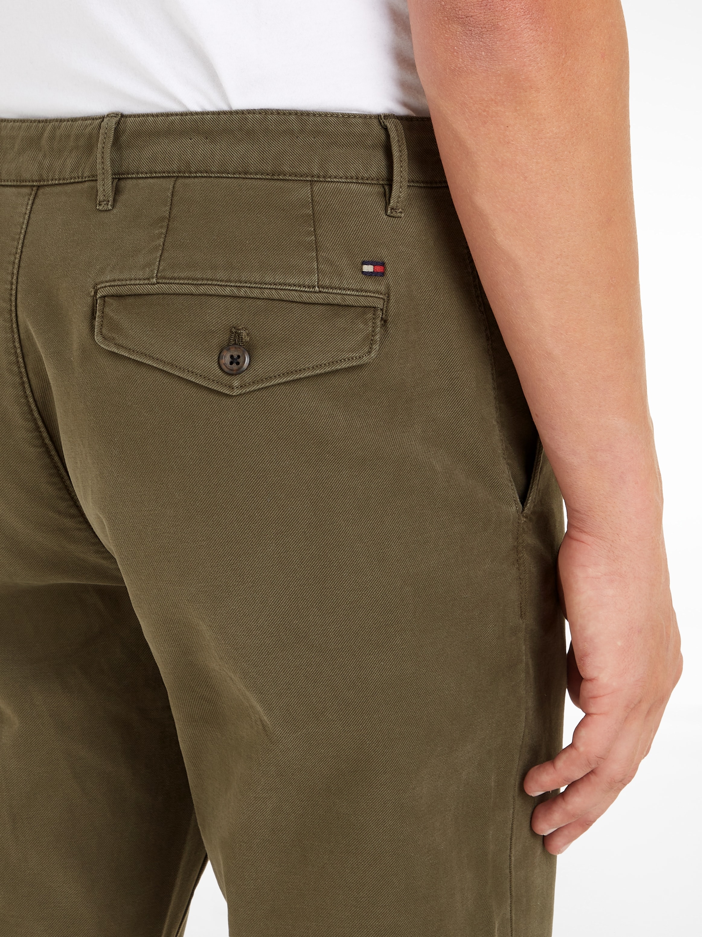 Tommy Hilfiger Chinohose »CHINO CHELSEA GABARDINE GMD«  mit Logostickerei auf der Hintertasche