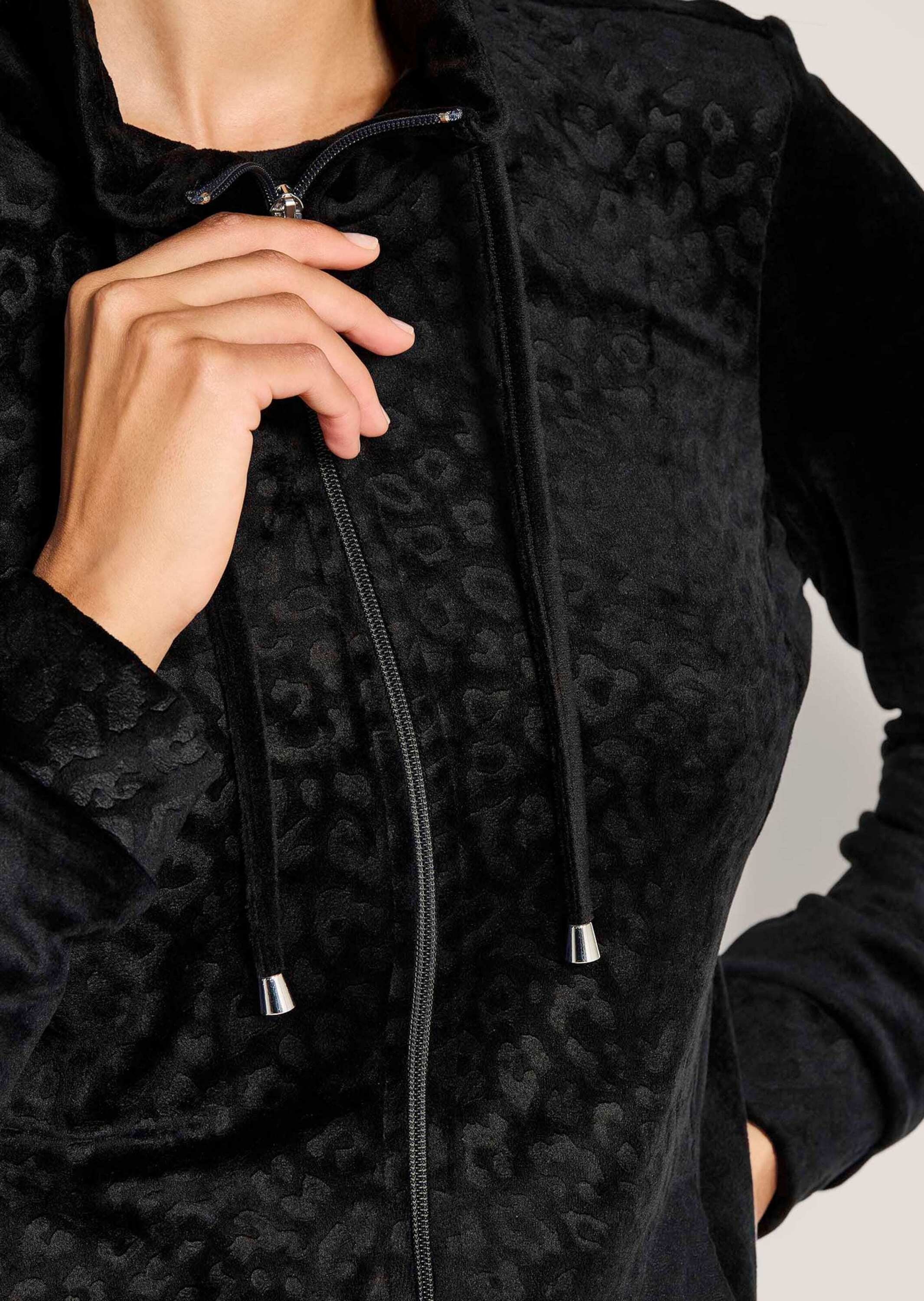 MADELEINE Kurzjacke »Sweatjacke Flauschige Nickijacke mit Reißverschluss«