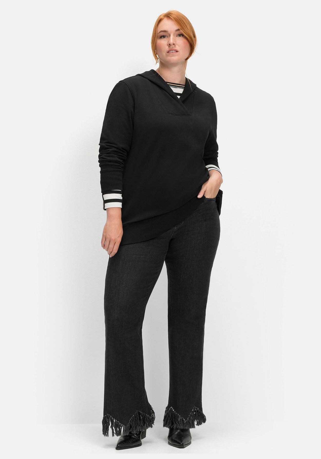 Sheego Bootcut-Jeans »Jeans mit Fransensaum in Zickzack-Form«